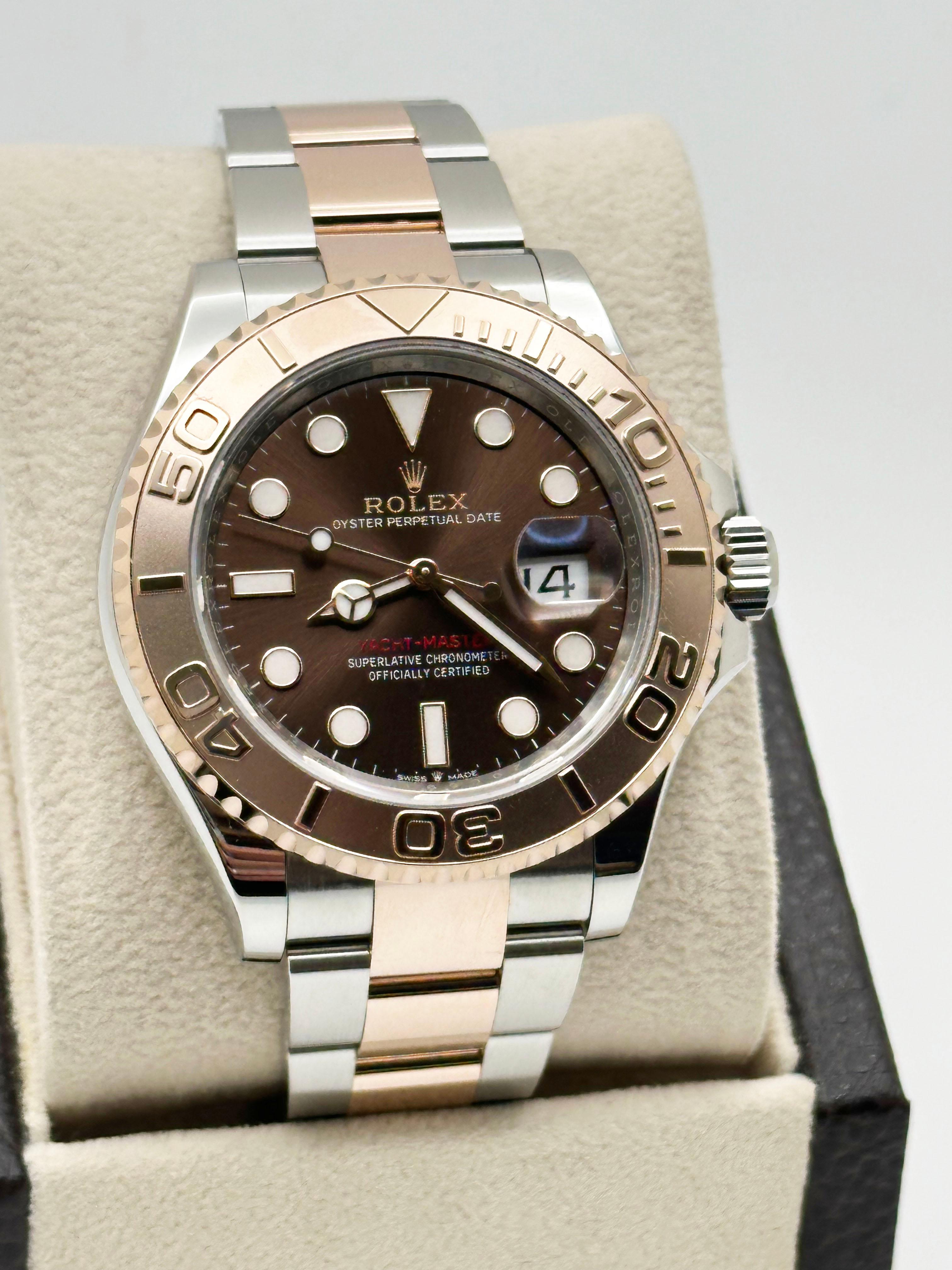 Rolex Yacht Master 126621 40mm Esfera Chocolate Oro Rosa 18K Caja Acero Papel 2022