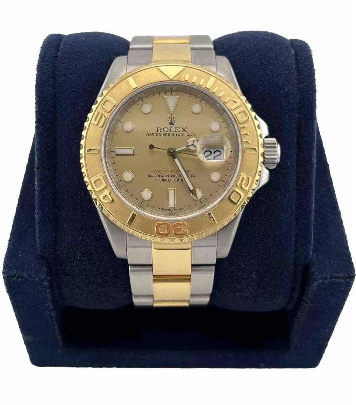 Erhöhen Sie Ihr Handgelenk mit der zeitlosen Eleganz der Rolex Yacht-Master 16623. Dieser atemberaubende 40-mm-Zeitmesser ist für alle gedacht, die sowohl Luxus als auch Leistung zu schätzen wissen. Er vereint Edelstahl und 18-karätiges Gelbgold in