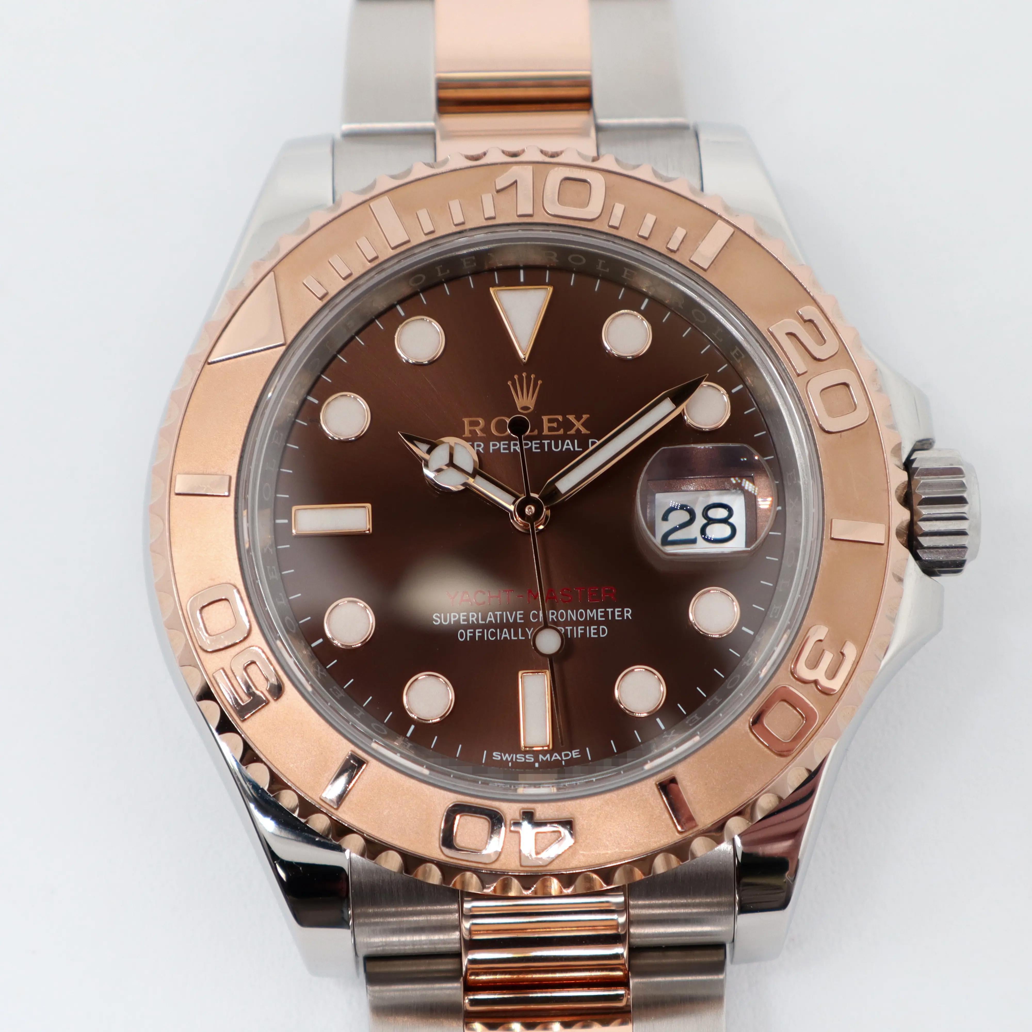 Pre-owned 2018 card. Full links. Comes with the original box and papers.

General Information
Brand: Rolex
Model: Rolex Yacht Master
Model Number: 126621
Department: Men
Country/Region of Manufacture: Switzerland
Style: Luxury
Year Manufactured: