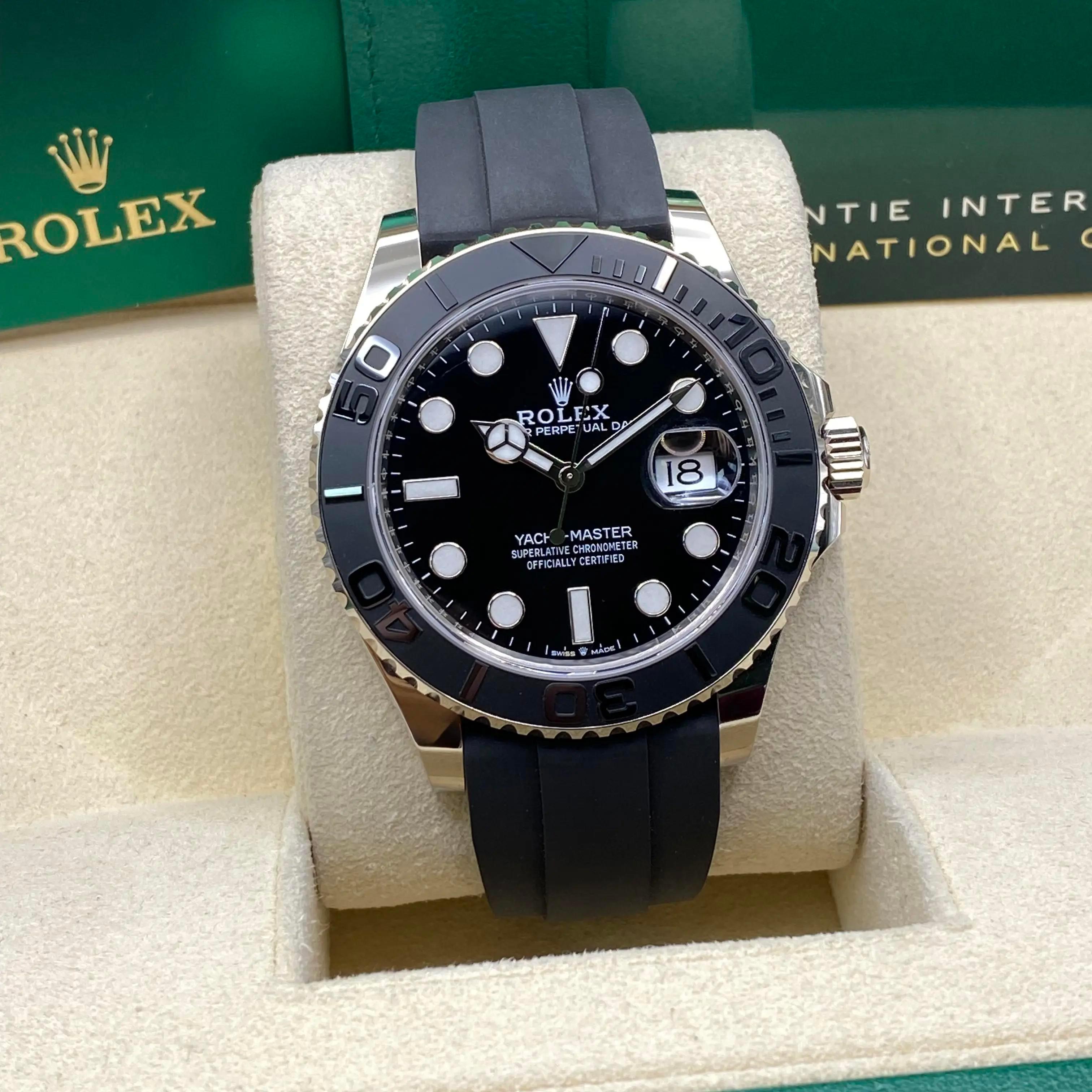 Unworn. Comes with the original Box and papers.

