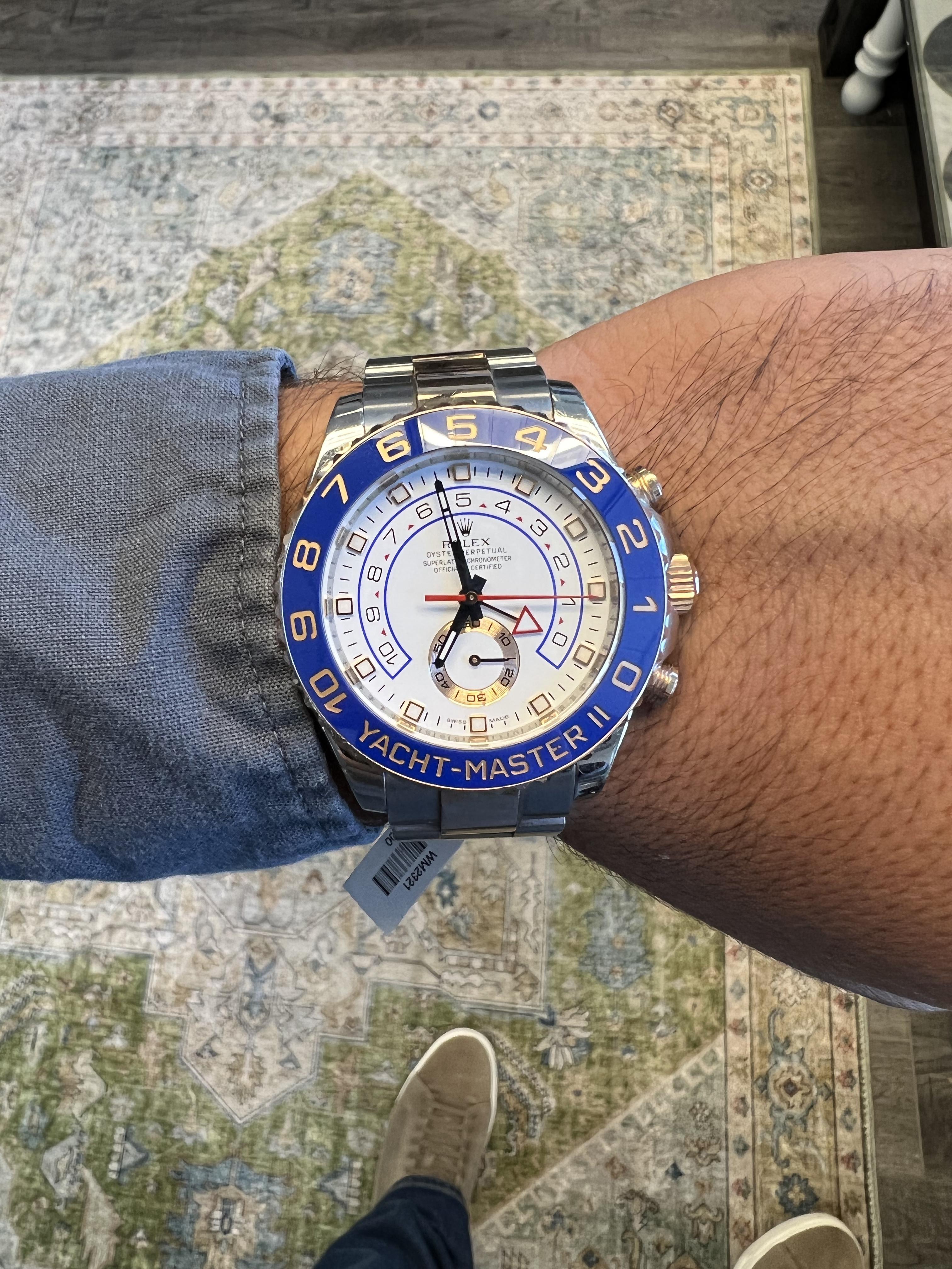 BRAND: Rolex
MODEL: Yacht-Master II
REFERENCE: 116681
SIZE: 44mm
CASE: Stainless Steel/18k Rose Gold
DIAL: White
BEZEL: 18k Rose Gold
BAND: Oyster Stainless Steel /18k Rose Gold
WRIST SIZE: 8
MOVEMENT: Automatic

Very Good to Good condition,