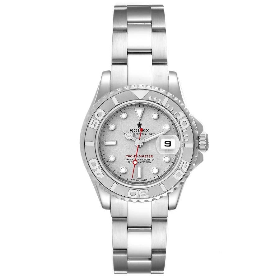 Rolex Yachtmaster 29 Stahl Platin Zifferblatt Lünette Damenuhr 169622 Box. Offiziell zertifiziertes Chronometerwerk mit automatischem Aufzug. Gehäuse aus Edelstahl mit einem Durchmesser von 29 mm. Rolex-Logo auf einer Krone. Spezielle bidirektionale