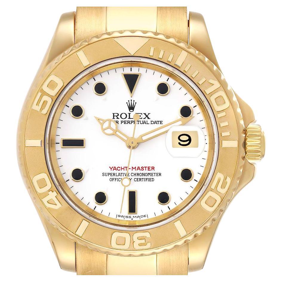 Rolex Yachtmaster Herrenuhr 16628 aus Gelbgold mit weißem Zifferblatt im Angebot