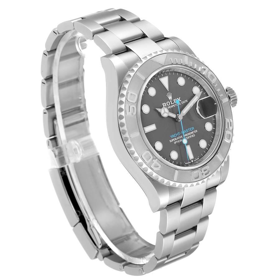 Rolex Yachtmaster Stahl Platin Lünette Rhodium Zifferblatt Herrenuhr 126622 Box Kartenetui im Zustand „Hervorragend“ in Atlanta, GA