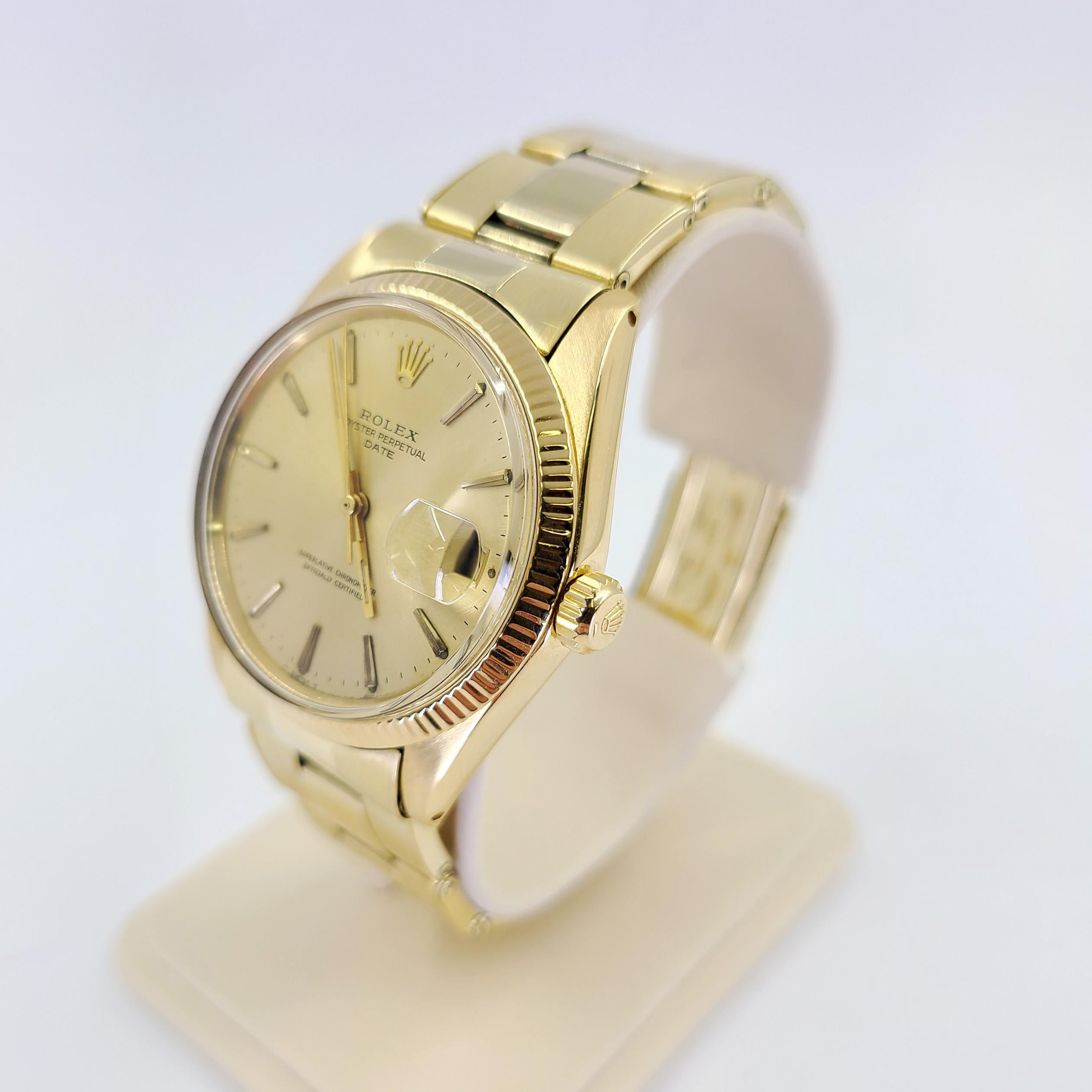 Montre-bracelet automatique Rolex à date en or jaune en vente 2