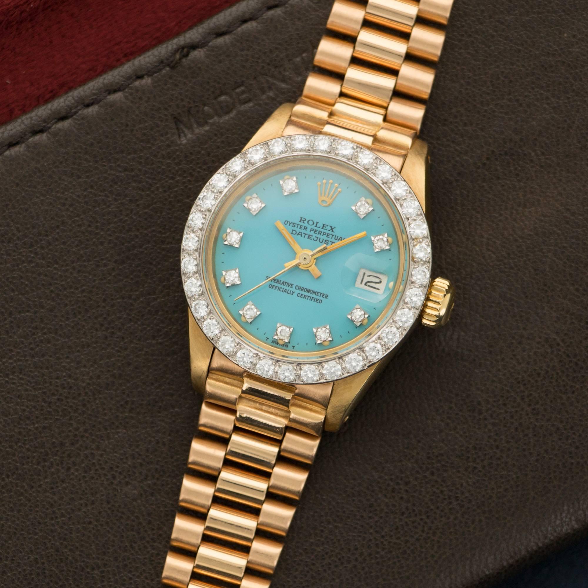 An 18k Yellow Gold 