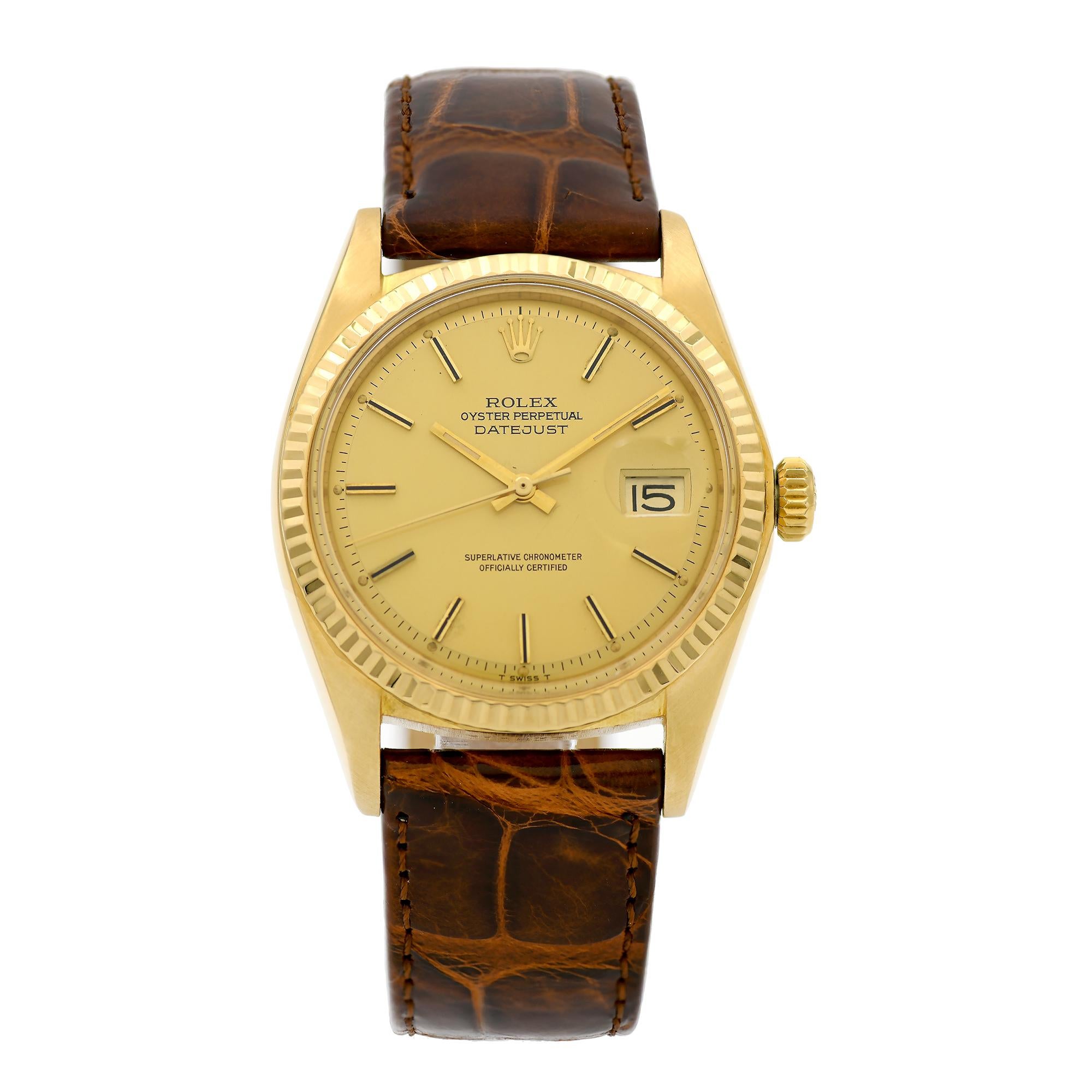 Rolex Yellow Gold Datejust Pie Pan Dial Automatic Wristwatch Ref 1601 In Good Condition In Stamford, CT