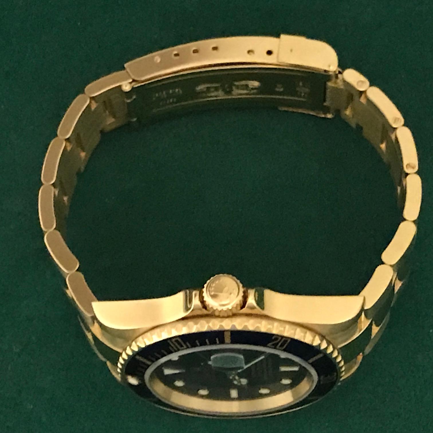 Contemporary Rolex Yellow Gold Submariner Oyster Perpetual Date Automatic Wristwatch