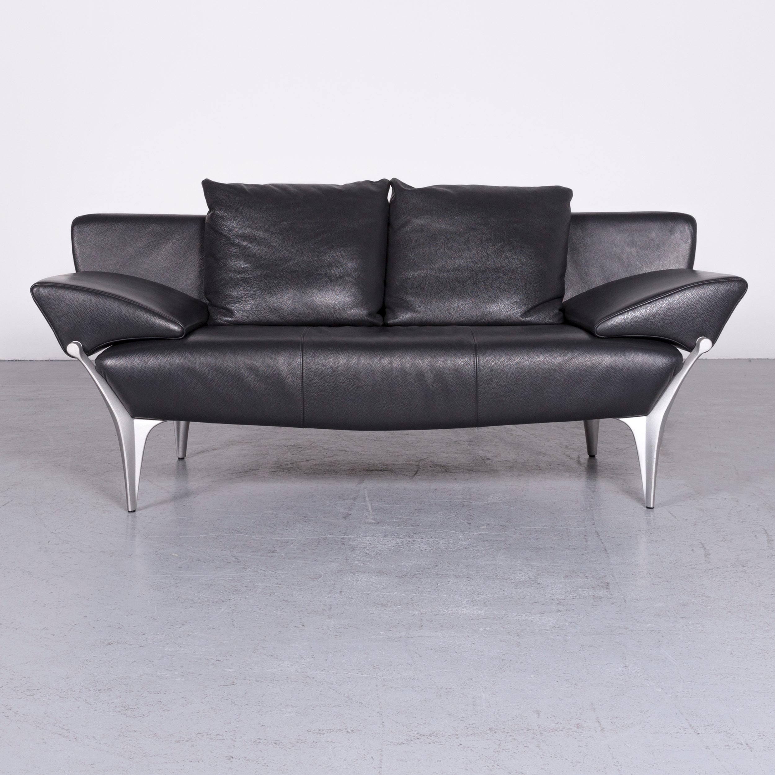 We bring to you a Rolf Benz 1600 designer leather sofa set black two-seat three-seat couch.