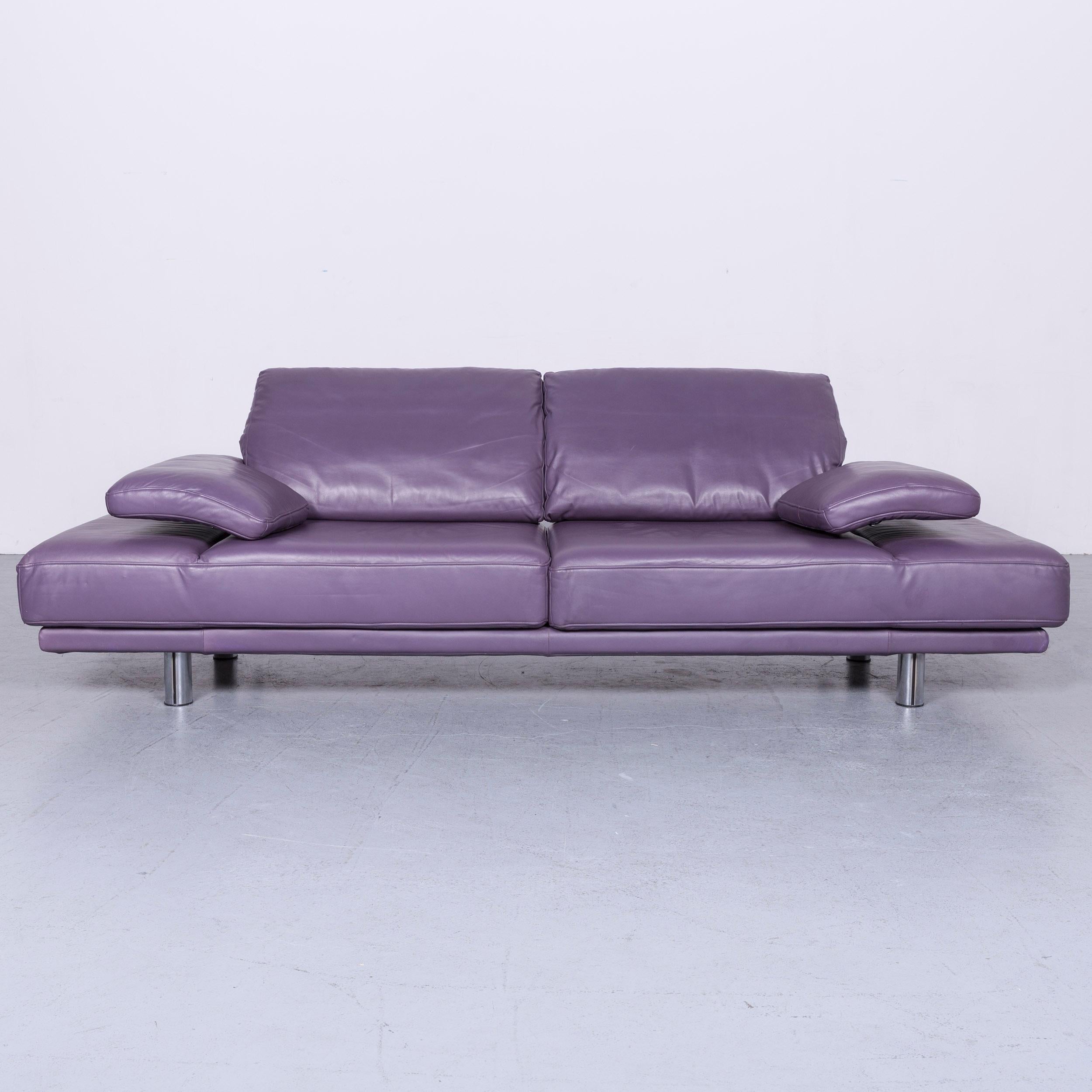We bring to you an Rolf Benz 2400 designer leather sofa purple couch with function.






























   