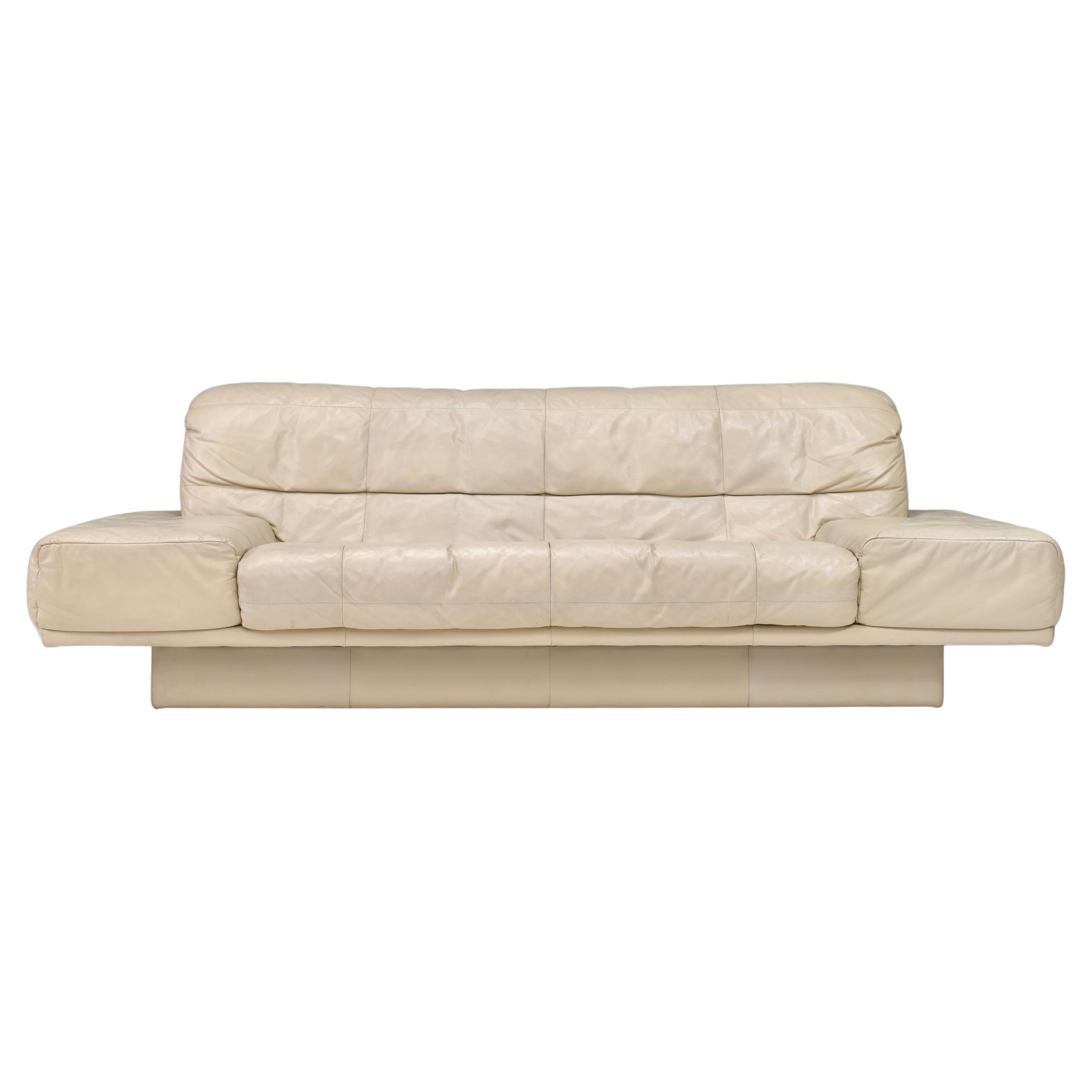 Rolf Benz 3-seat sofa in Ivory Cream Leather – Germany, circa 1980-1990 For Sale