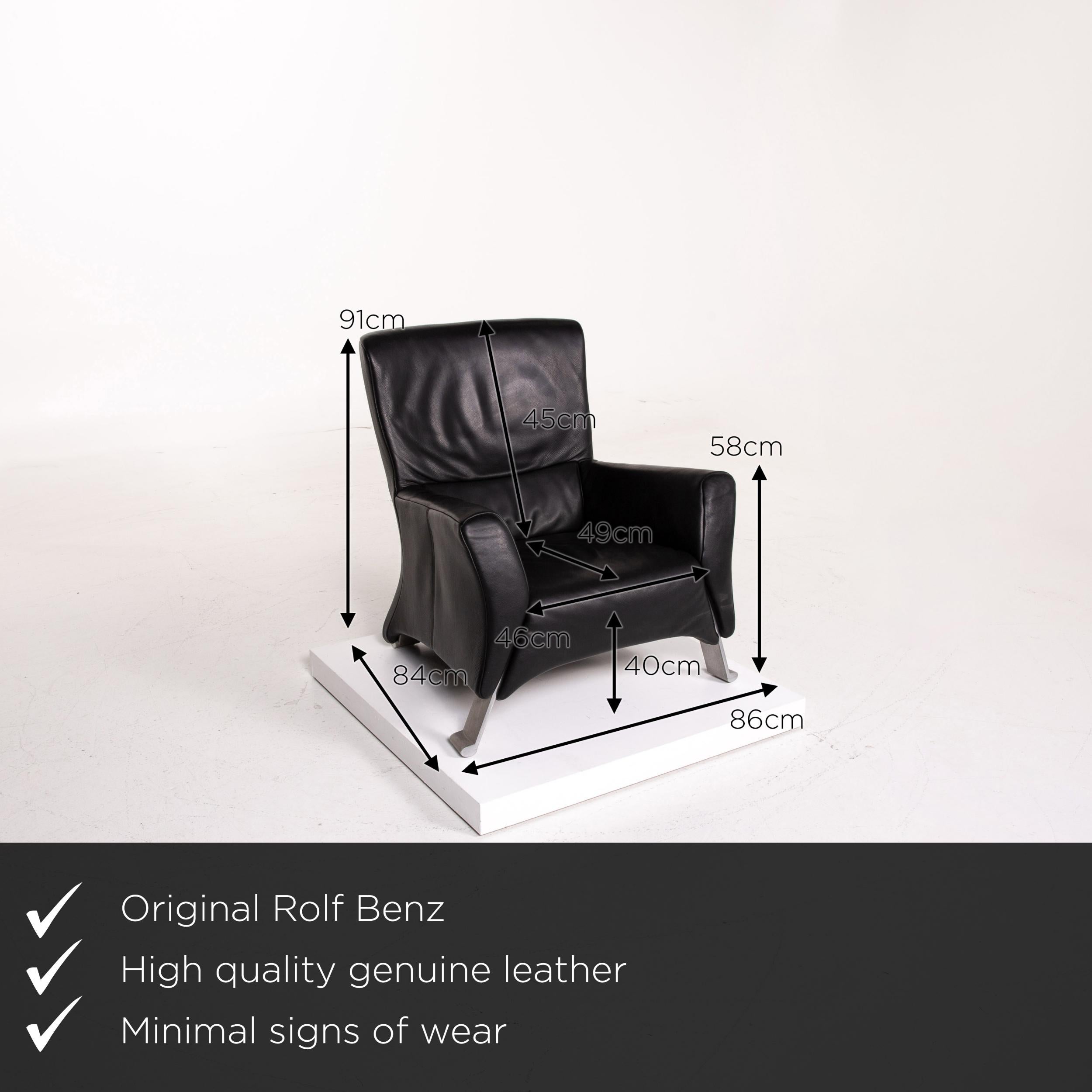 We present to you a Rolf Benz 322 leather armchair set black 1 armchair 1 stool.
 
 

 Product measurements in centimeters:
 

Depth 84
Width 86
Height 91
Seat height 40
Rest height 58
Seat depth 49
Seat width 46
Back height 45.