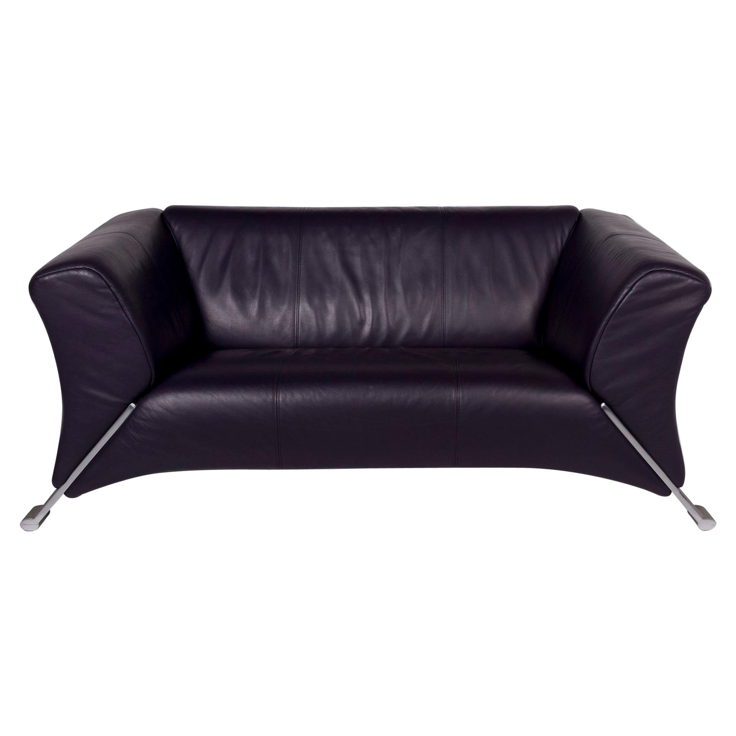 Rolf Benz 322 Leather Sofa Violet Two-Seat Couch For Sale
