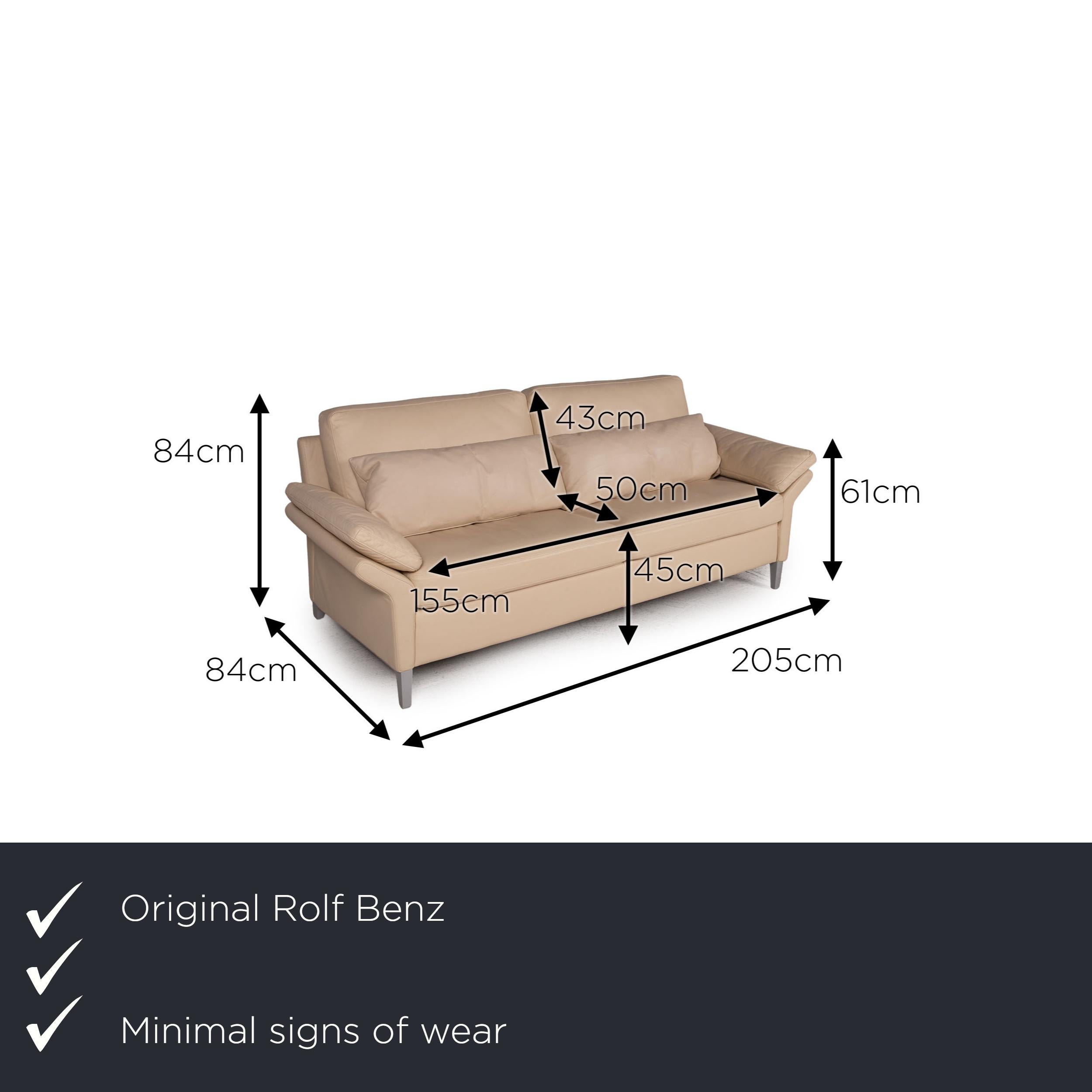 We present to you a Rolf Benz 3300 leather sofa cream three-seater couch.

Product measurements in centimeters:

Depth: 84
Width: 205
Height: 84
Seat height: 45
Rest height: 61
Seat depth: 50
Seat width: 155
Back height: 43.

    