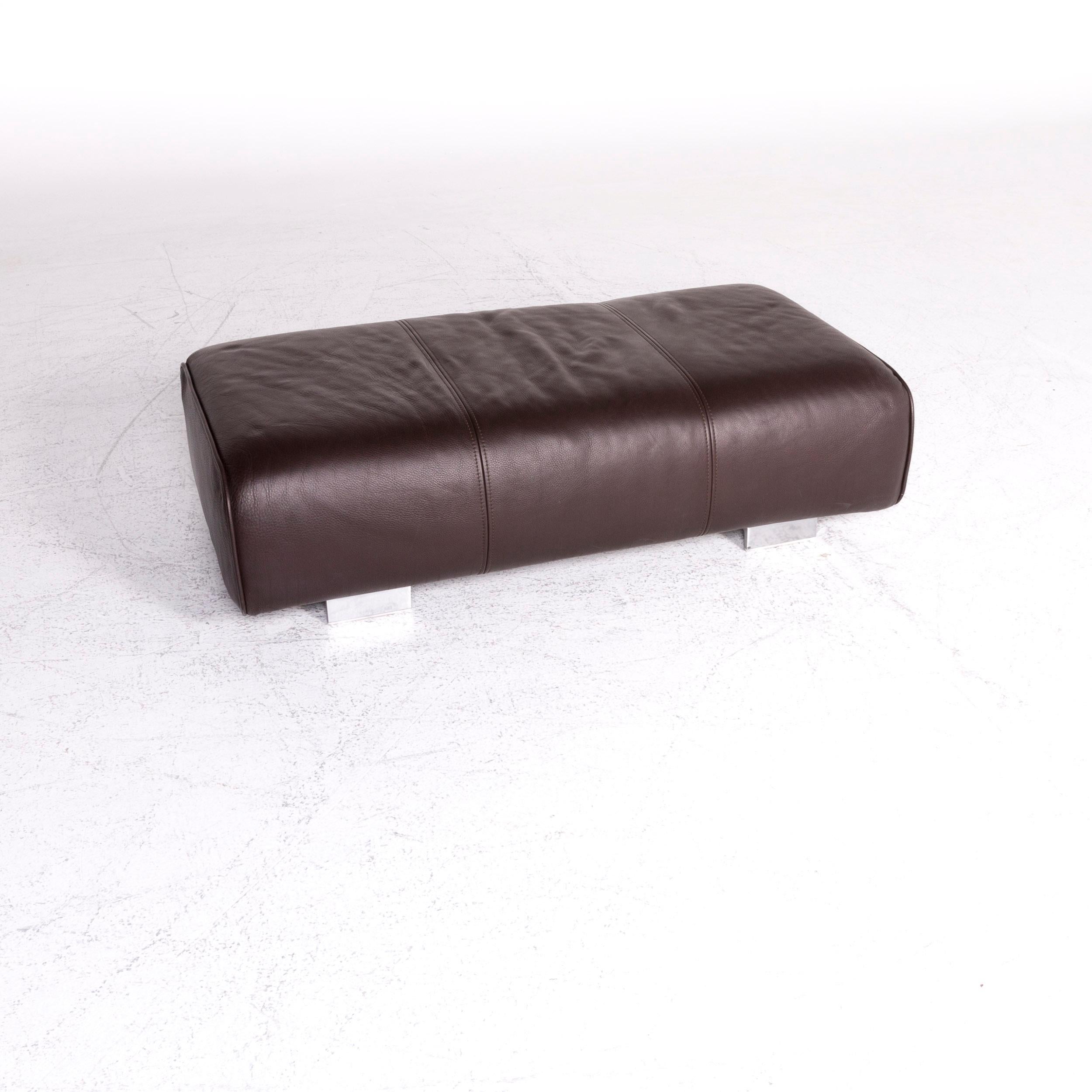 We bring to you a Rolf Benz 6300 designer leather stool brown.

Product measurements in centimeters:

Depth 68
Width 128
Height 37.





 