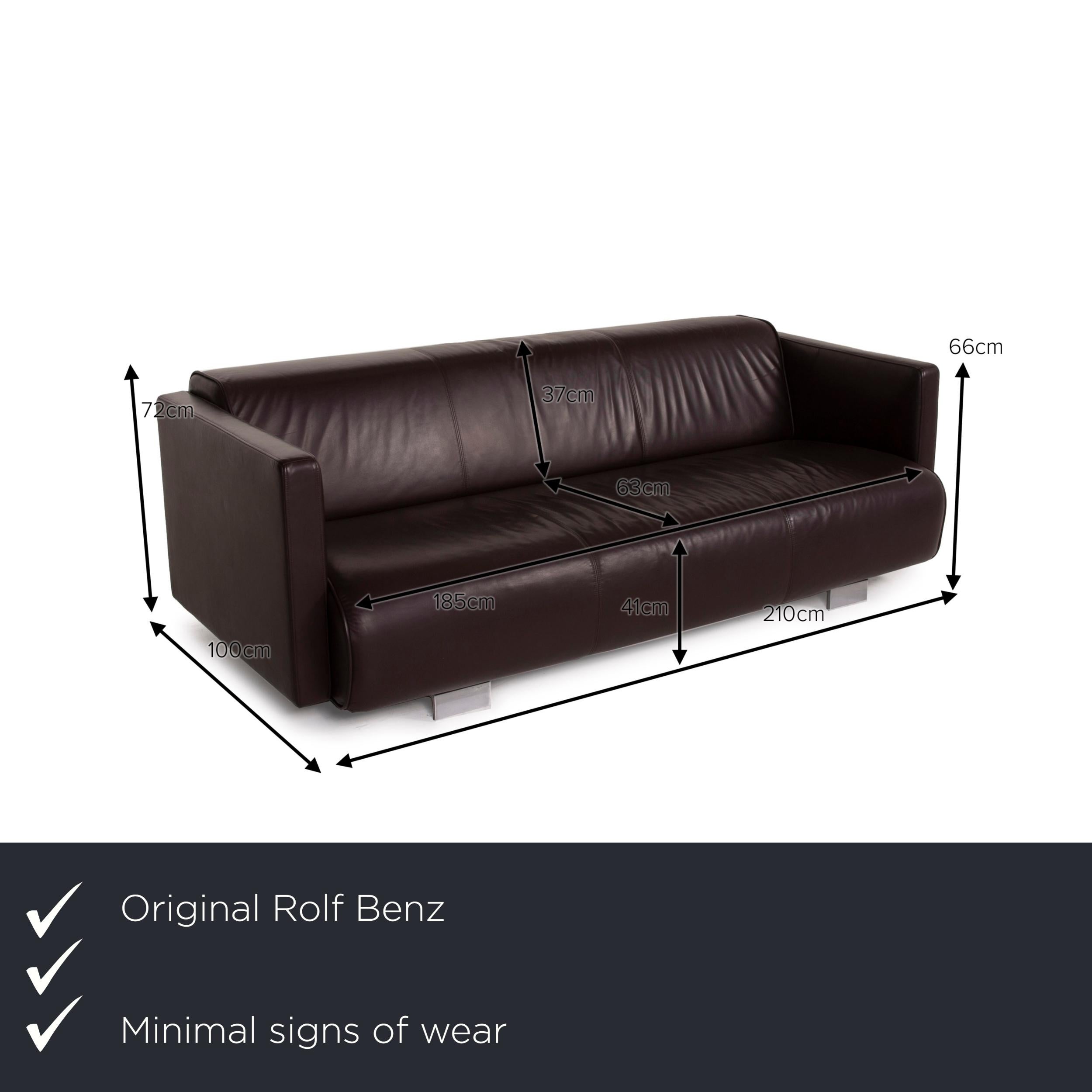 We present to you a Rolf Benz 6300 leather sofa black three-seater.


 Product measurements in centimeters:
 

Depth: 100
Width: 210
Height: 72
Seat height: 41
Rest height: 66
Seat depth: 63
Seat width: 185
Back height: 37.
 