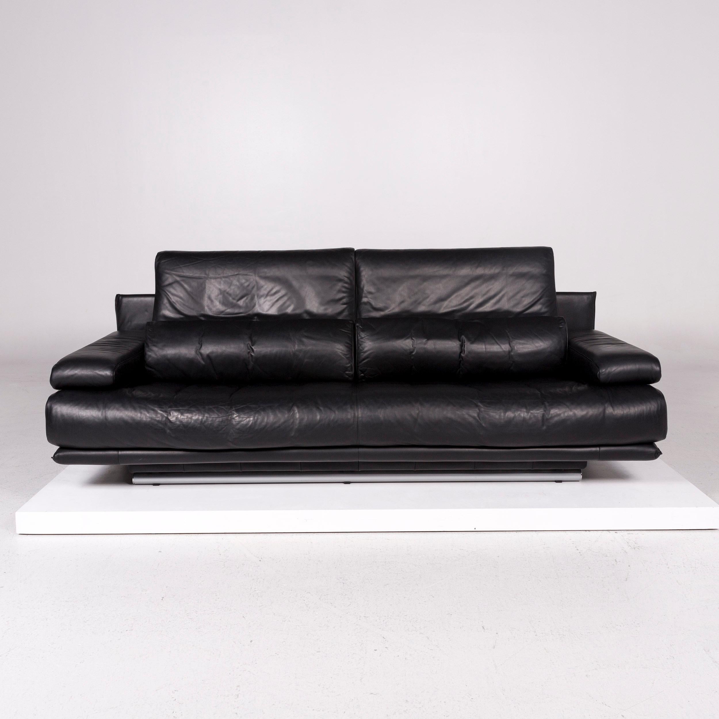 We bring to you a Rolf Benz 6500 leather sofa black three-seat couch.


 Product measurements in centimeters:
 

 Depth 96
Width 230
Height 80
Seat-height 40
Rest-height 52
Seat-depth 62
Seat-width 178
Back-height 40.
 