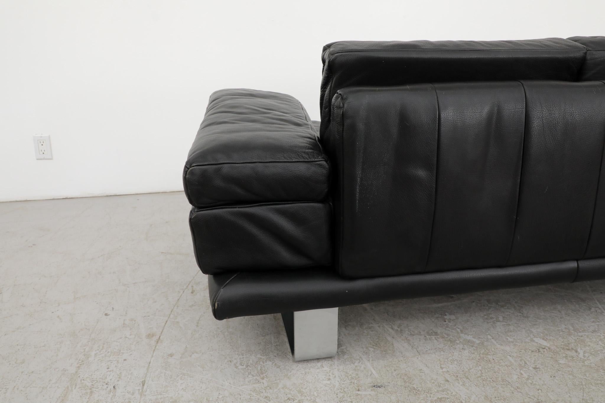 Rolf Benz '6600' Black Leather Loveseat In Good Condition In Los Angeles, CA