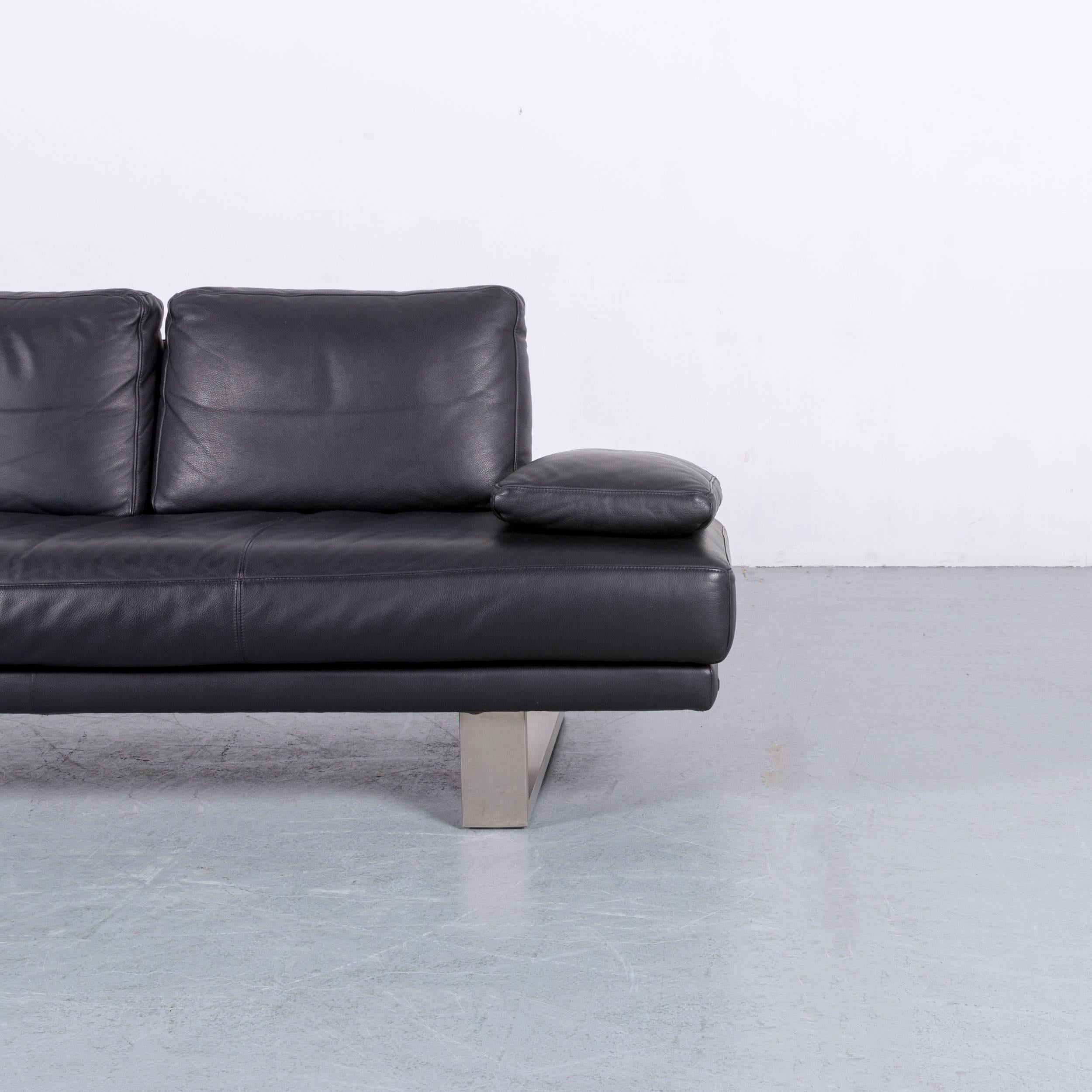 German Rolf Benz 6600 Designer Leather Sofa in Black Two-Seat