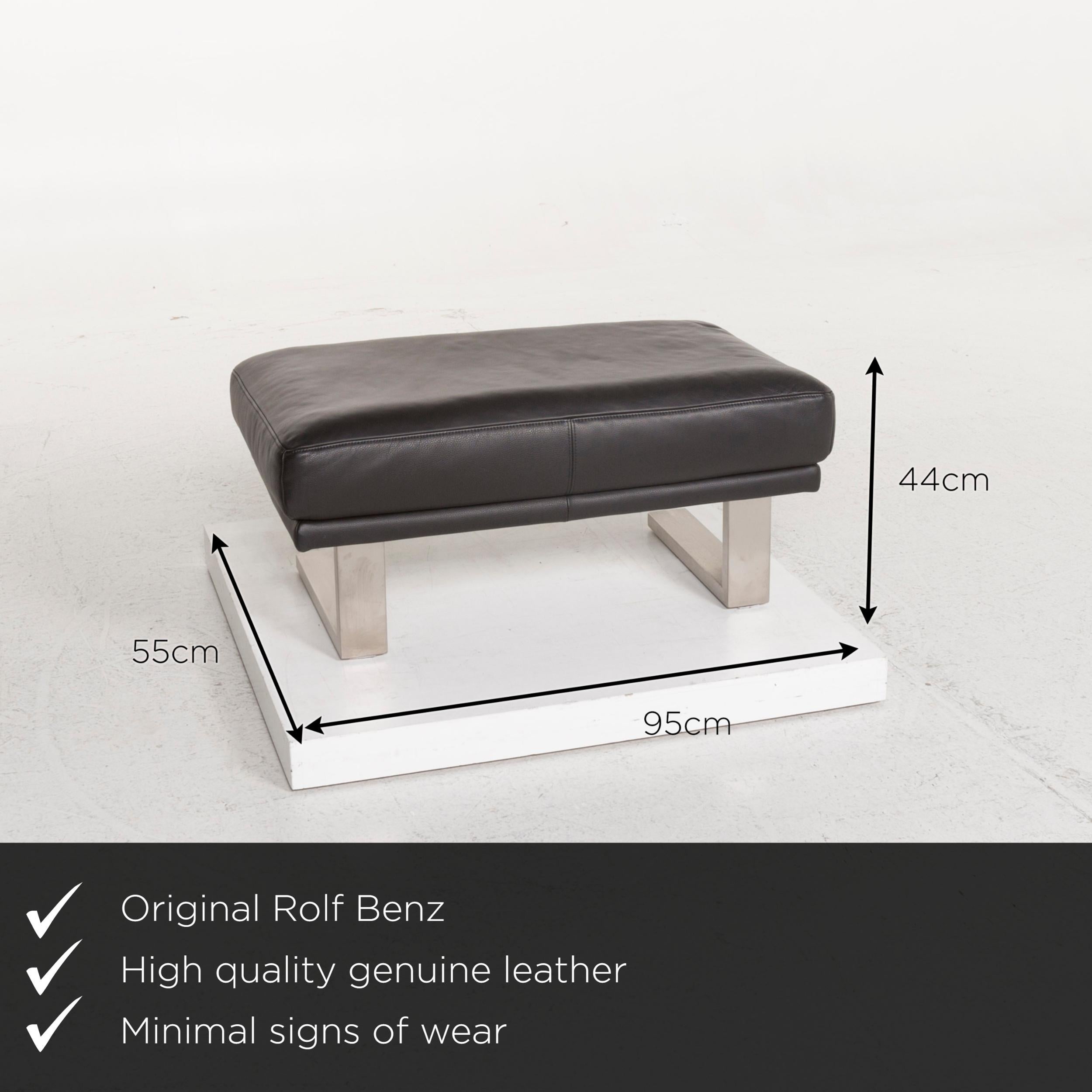 We present to you a Rolf Benz 6600 leather stool black.

Product measurements in centimeters:

Depth 55
Width 95
Height 44.







  