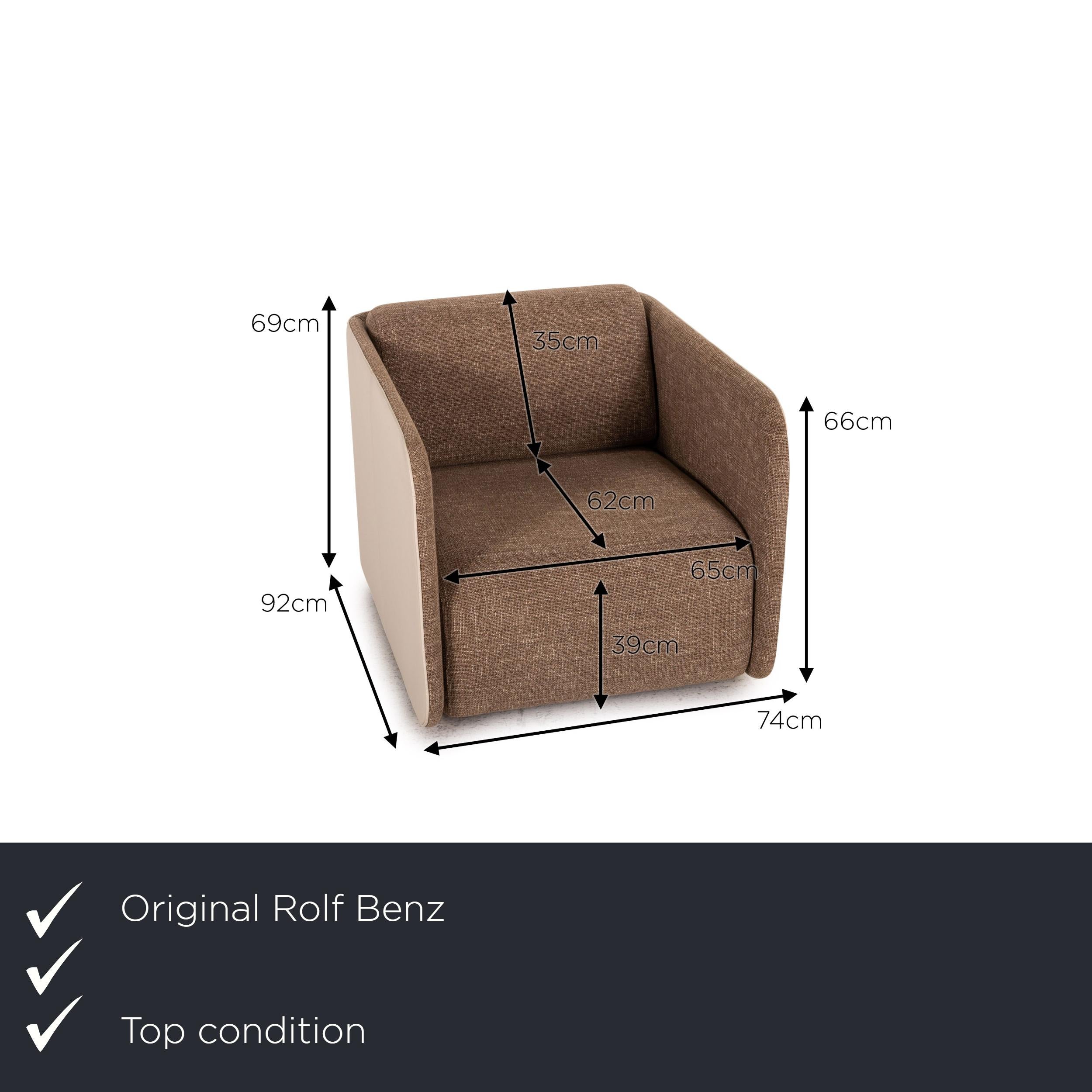 We present to you a Rolf Benz 6900 fabric leather armchair cream brown Function swivel armchair.
 

 Product measurements in centimeters:
 

Depth: 92
Width: 74
Height: 69
Seat height: 39
Rest height: 66
Seat depth: 62
Seat width: