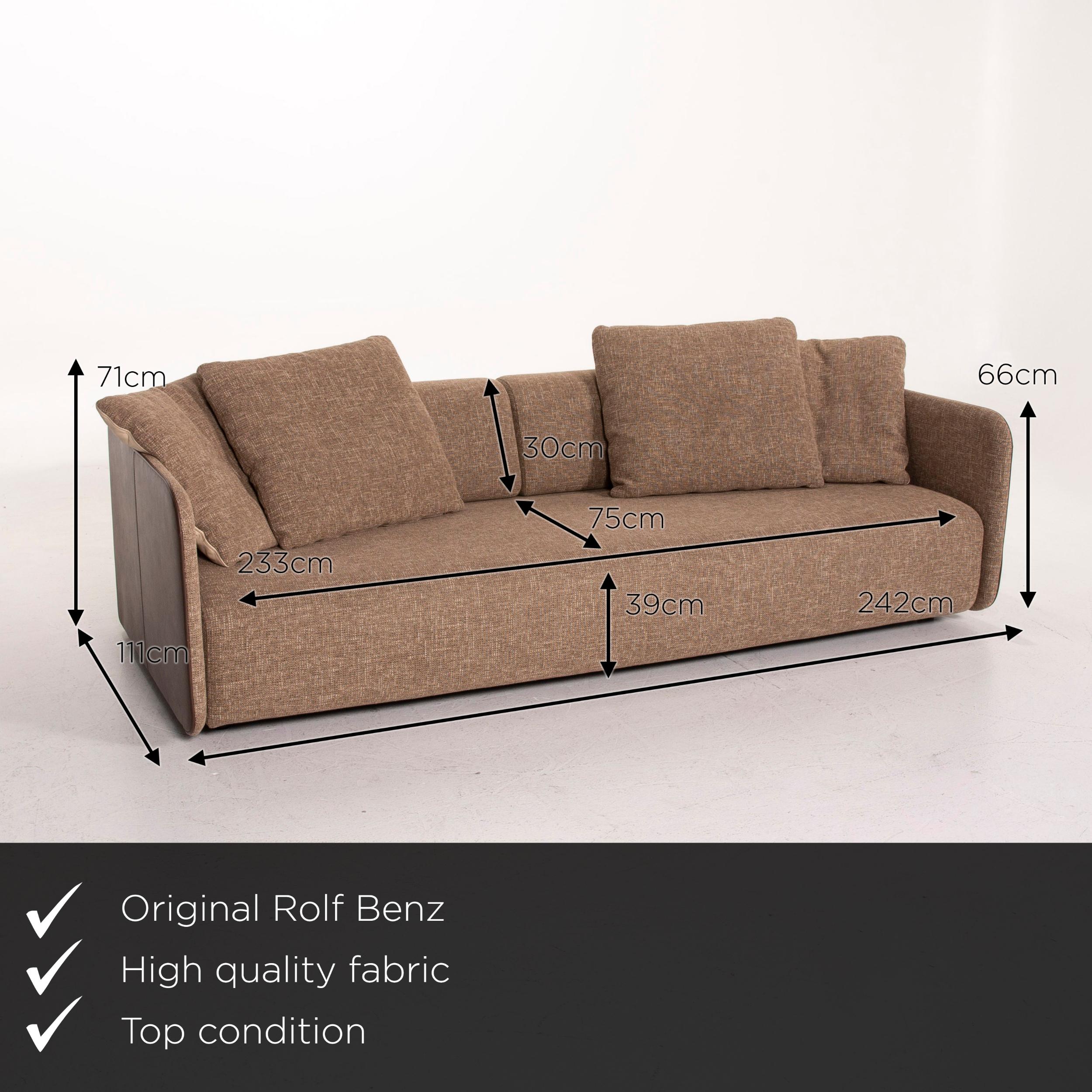 We present to you a Rolf Benz 6900 fabric sofa brown three-seat couch.


 Product measurements in centimeters:
 

Depth 111
Width 242
Height 71
Seat height 39
Rest height 66
Seat depth 75
Seat width 233
Back height 30.
 