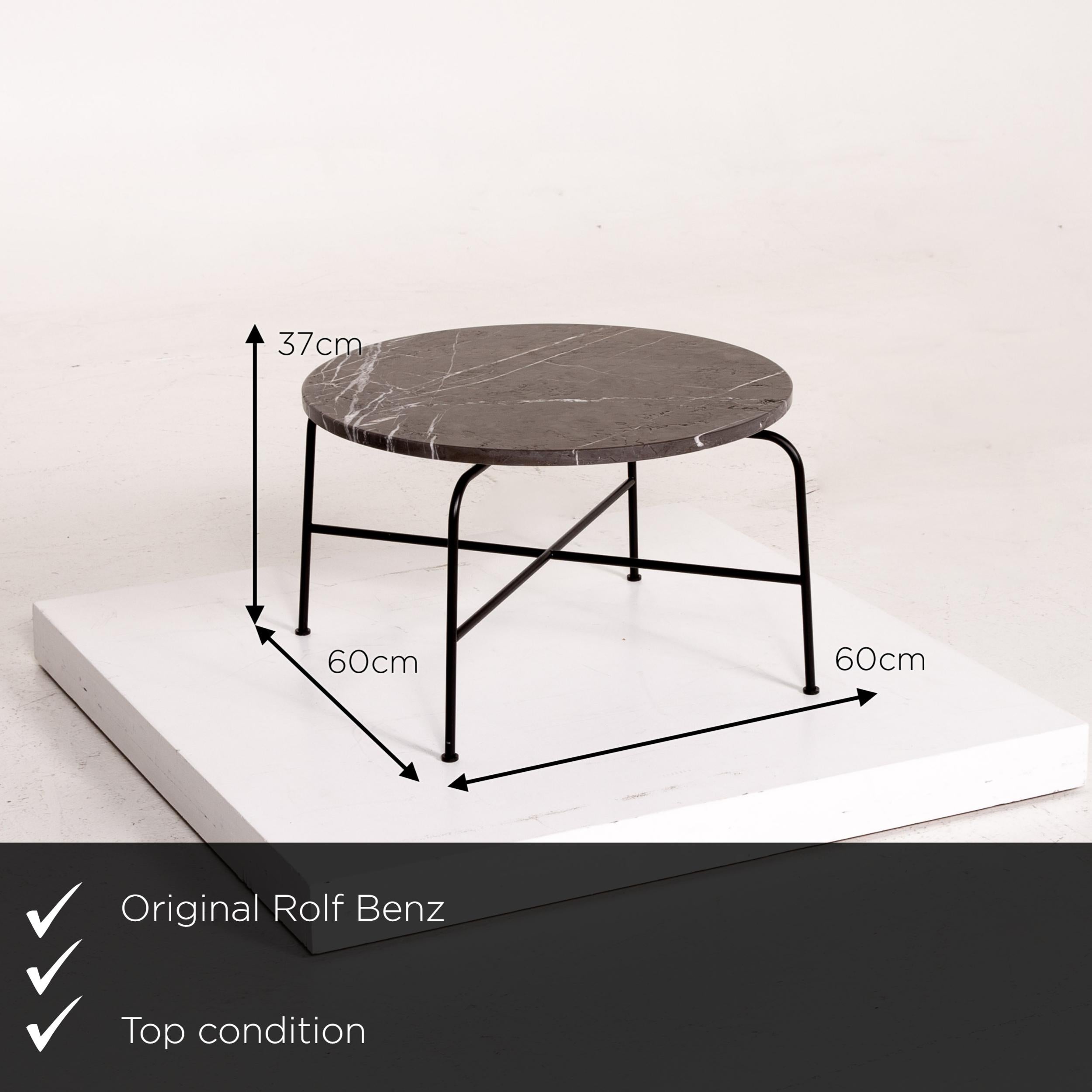 We present to you a Rolf Benz 947 graphite coffee table anthracite marbled table industrial.


 Product measurements in centimeters:
 

 Depth 60
 Width 60
 Height 37.





  