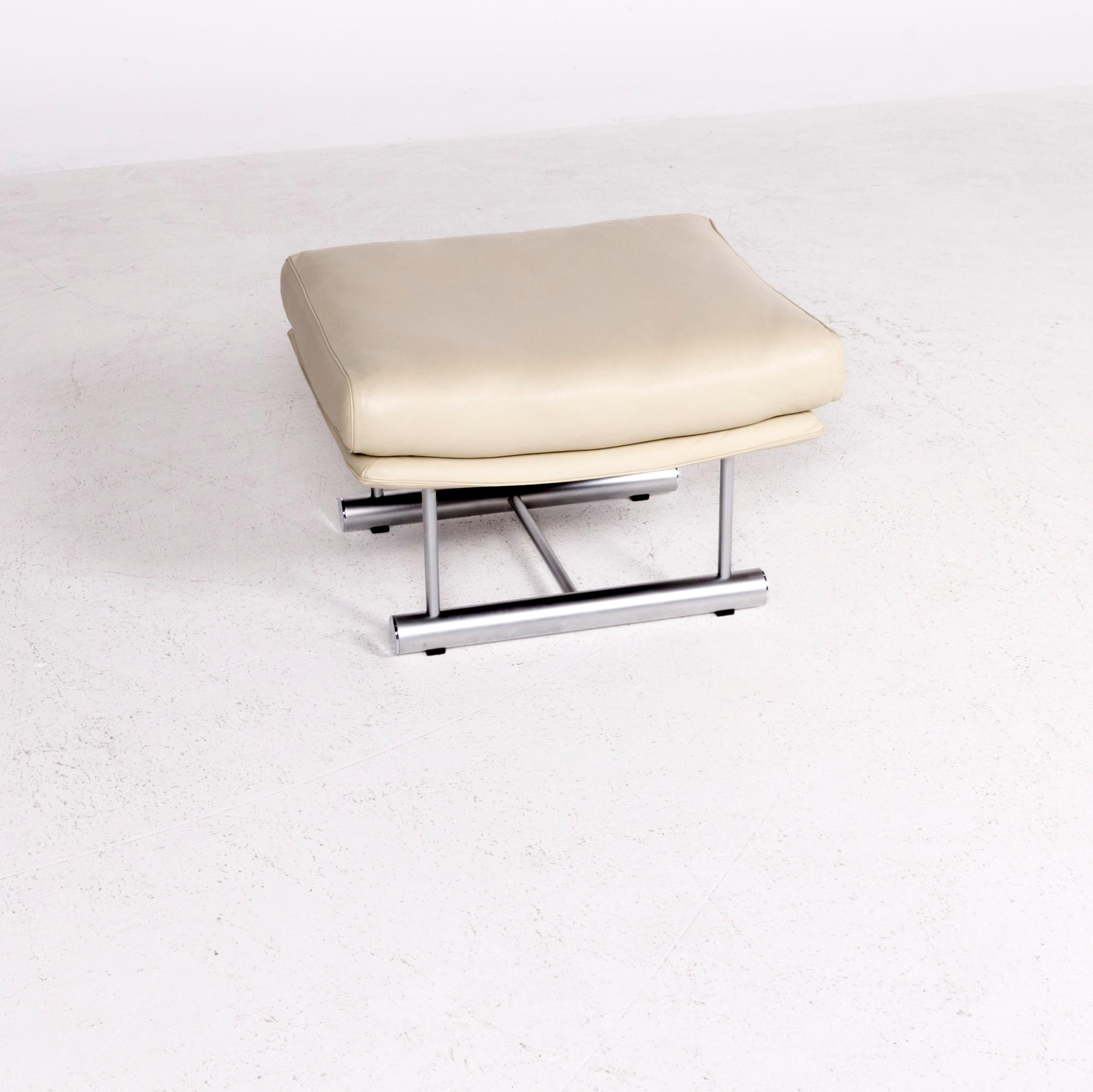 We bring to you a Rolf Benz designer leather stool beige genuine leather stool.

Product measurements in centimeters:

Depth 59
Width 61
Height 41.





 