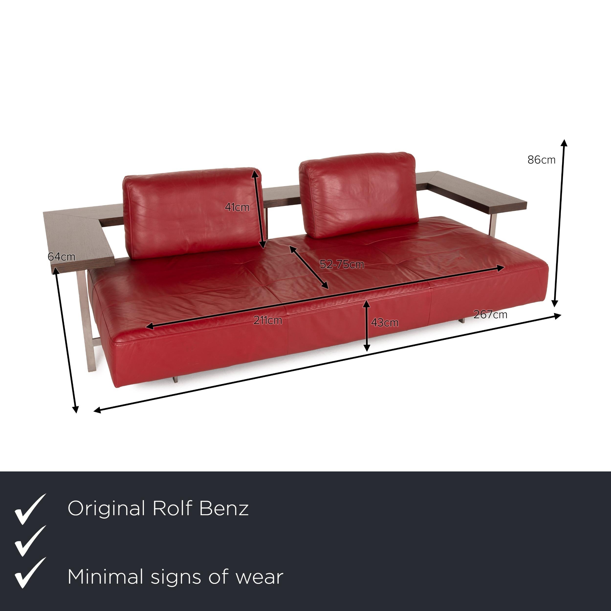 We present to you a Rolf Benz Dono leather sofa red two-seater couch.
 SKU: #16907-c3
 

 Product measurements in centimeters:
 

 depth: 106
 width: 267
 height: 86
 seat height: 43
 rest height: 64
 seat depth: 52
 seat width: 211
