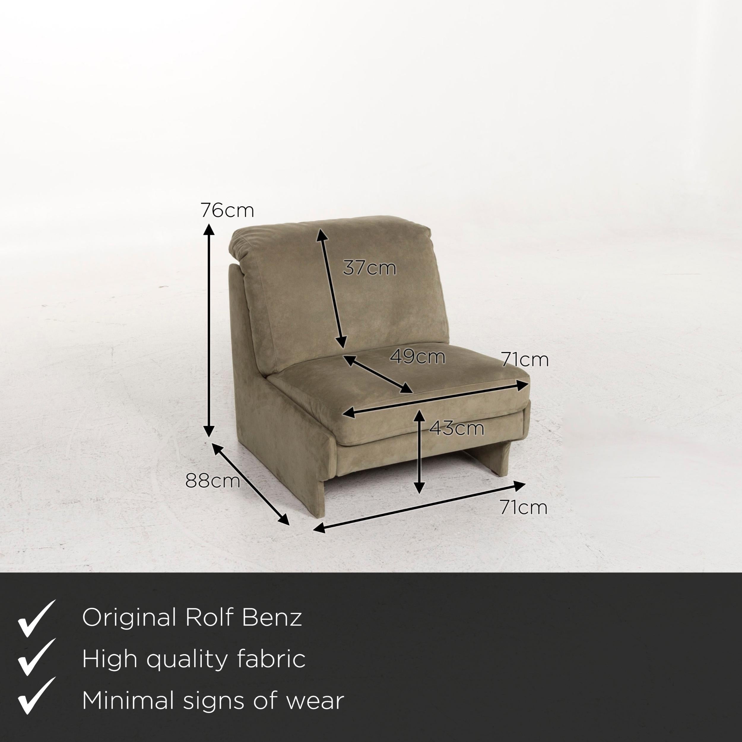 We present to you a Rolf Benz fabric armchair green.
   
 

 Product measurements in centimeters:
 

Depth 88
Width 71
Height 76
Seat height 43
Seat depth 49
Seat width 71
Back height 37.
      
 