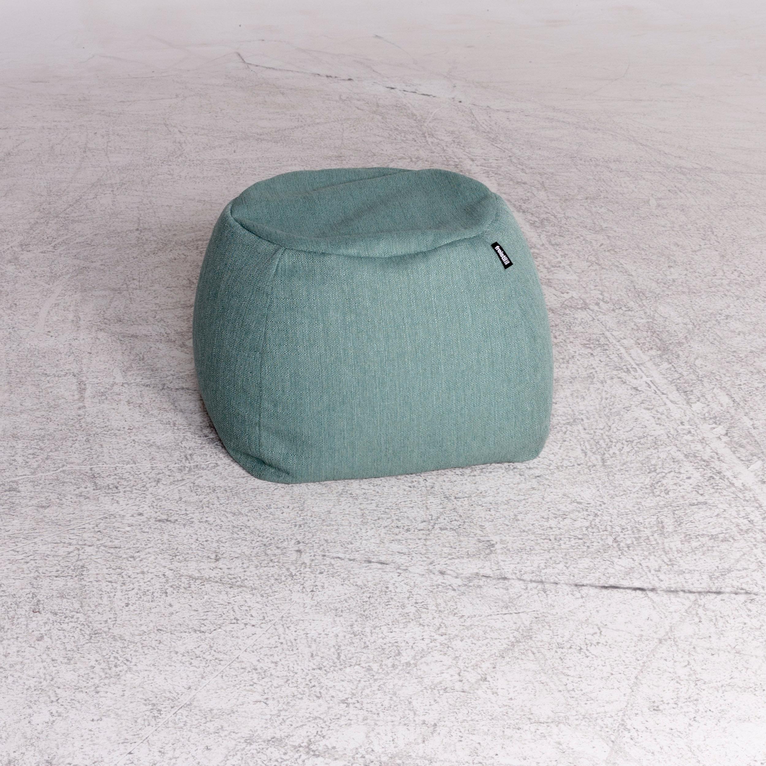 We bring to you a Rolf Benz Freistil 173 designer stool set fabric blue gray turquoise pouf.
 
Product measures in centimeters:

Depth: 56
Width: 56
Height: 35.





 
