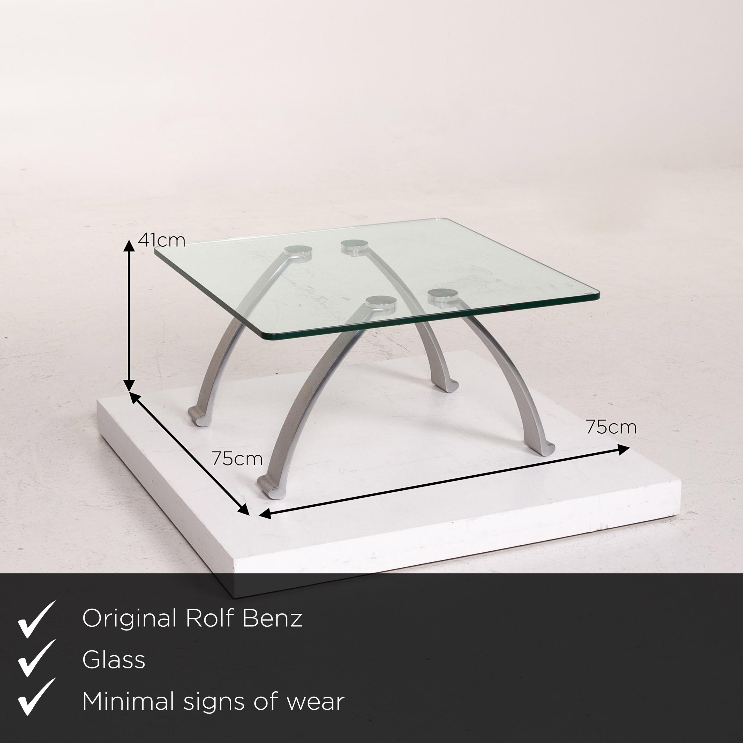 We present to you a Rolf Benz glass coffee table metal.
 

 Product measurements in centimeters:
 

Depth 75
Width 75
 Height 41.





 
