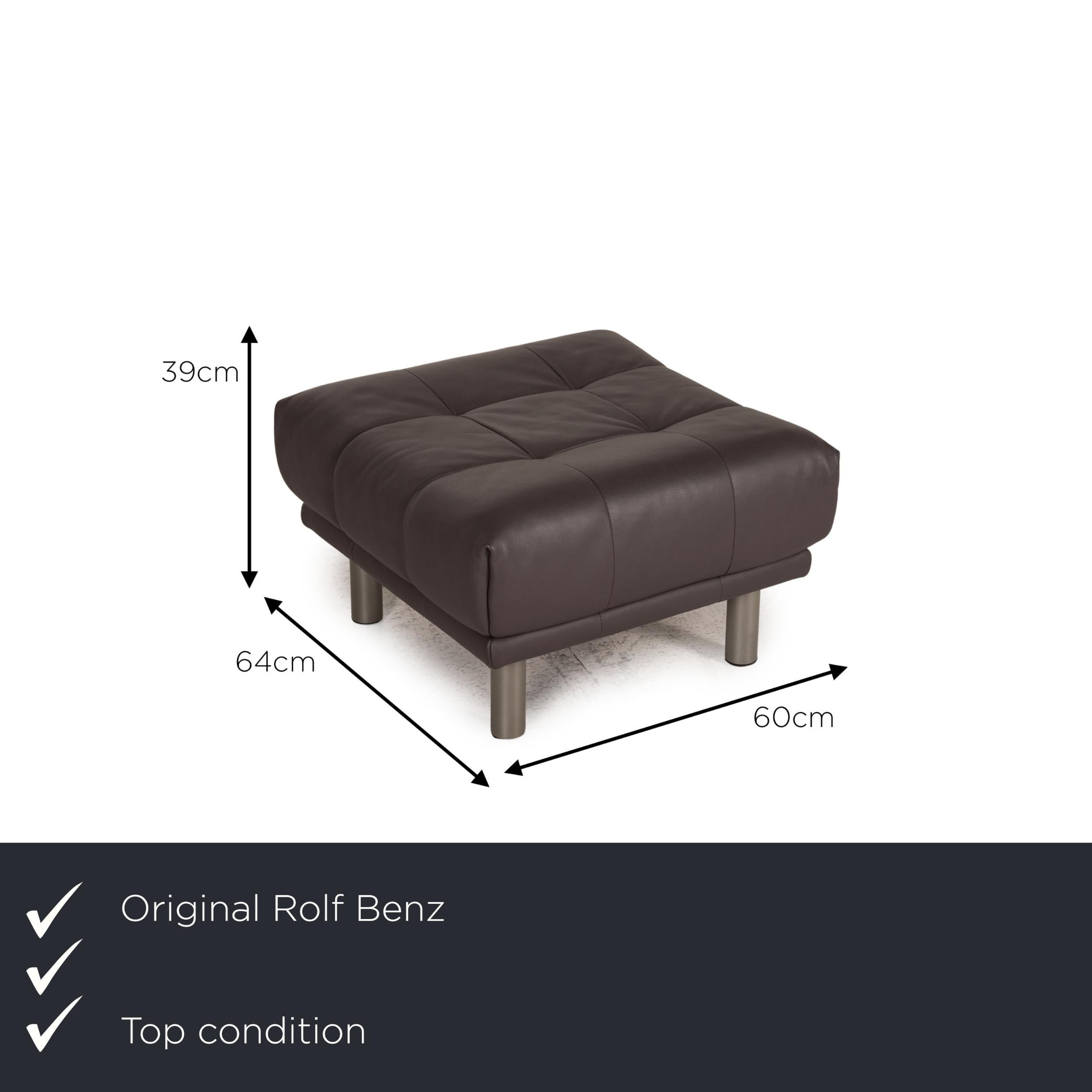 We present to you a Rolf Benz gray leather stool.
 

 Product measurements in centimeters:
 

Depth: 64
 Width: 60
 Height: 39.





 