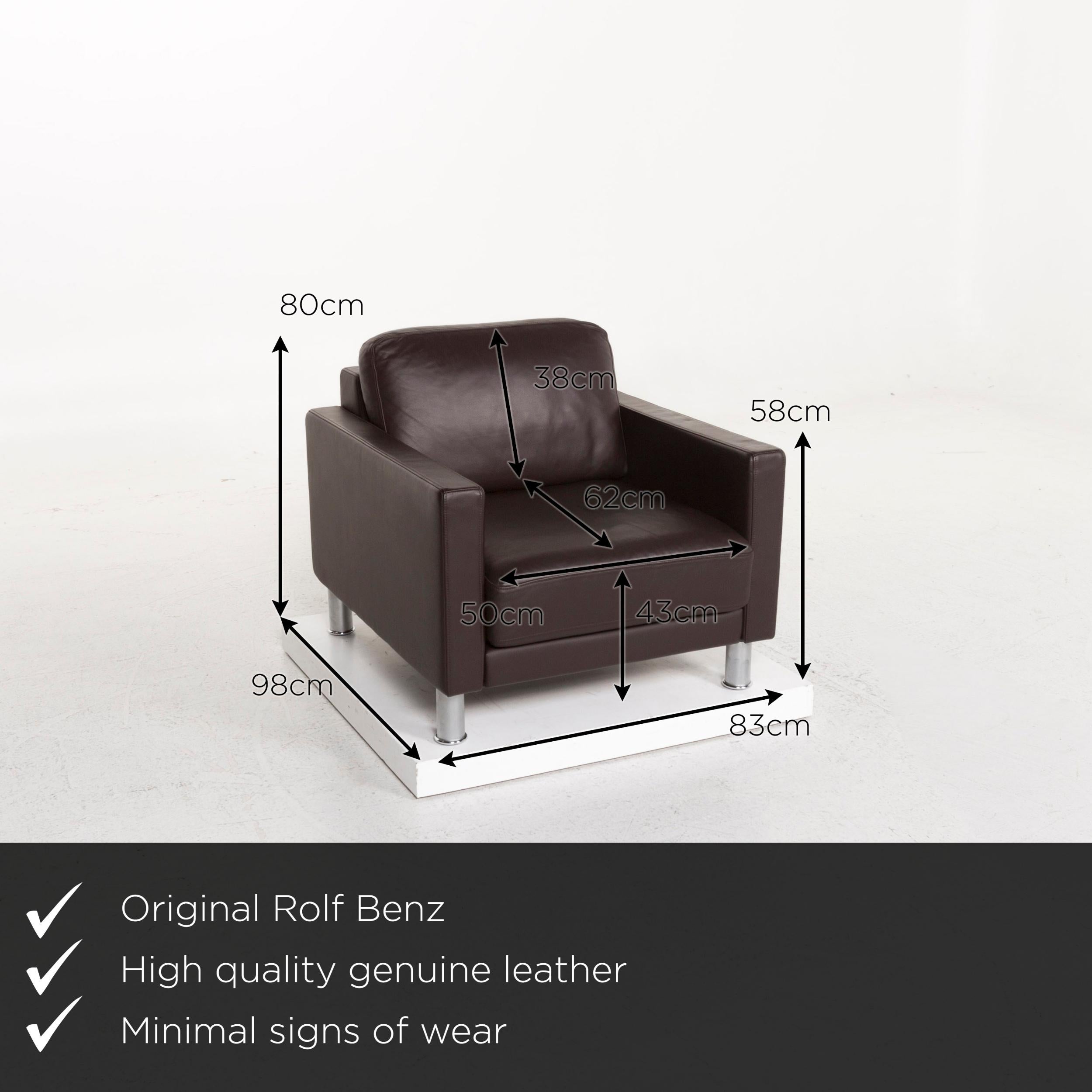 We present to you a Rolf Benz leather armchair brown dark brown.

 

 Product measurements in centimeters:
 

Depth 98
Width 83
Height 80
Seat height 43
Rest height 58
Seat depth 62
Seat width 38.

  