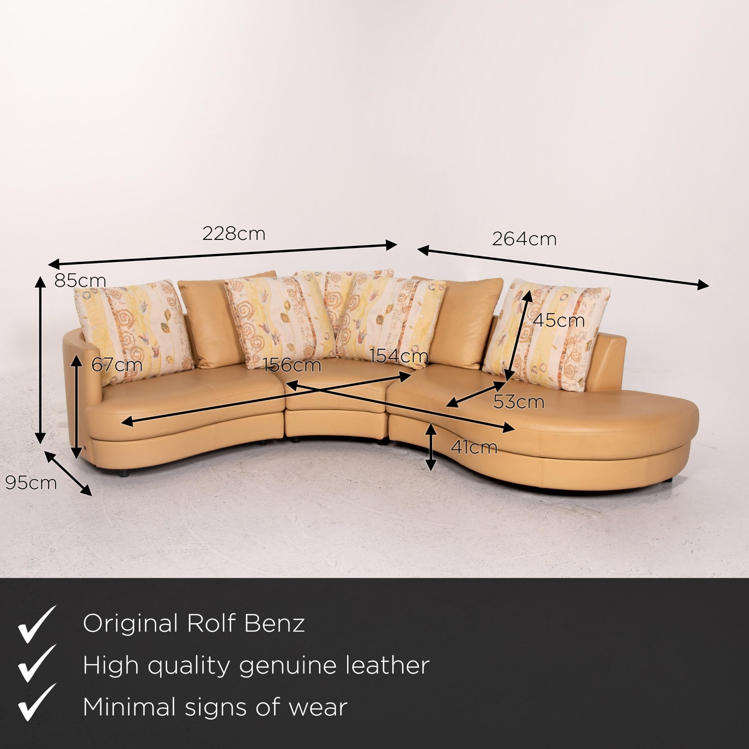 We present to you a Rolf Benz leather corner sofa beige patterned sofa couch.
    
 

 Product Measurements in centimeters:
 

Depth 95
Width 228
Height 85
Seat height 41
Rest height 67
Seat depth 53
Seat width 154
Back height 45.