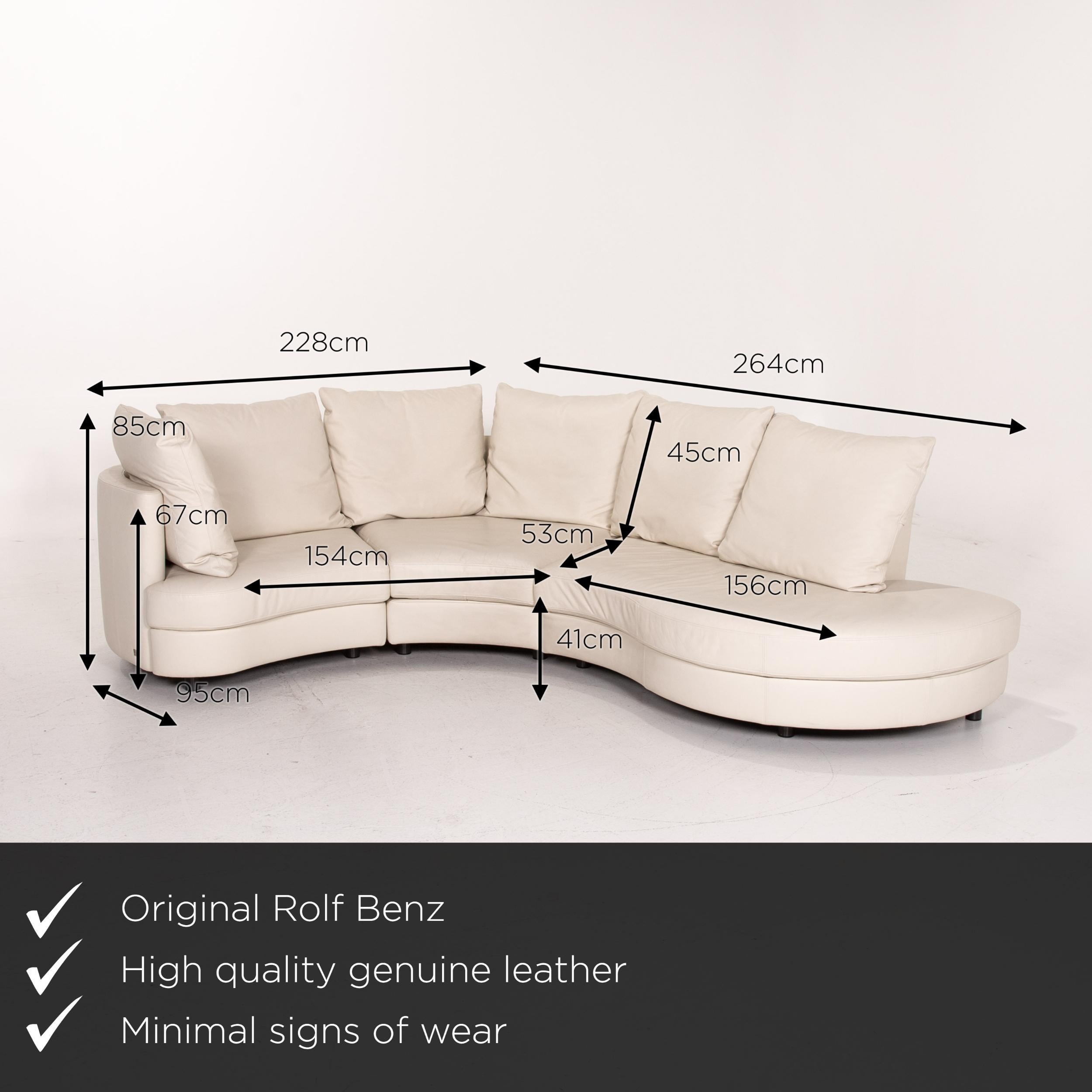We present to you a Rolf Benz leather corner sofa cream sofa couch.
   
 

 Product measurements in centimeters:
 

Depth 95
Width 228
Height 85
Seat height 41
Rest height 67
Seat depth 53
Seat width 154
Back height 45.
