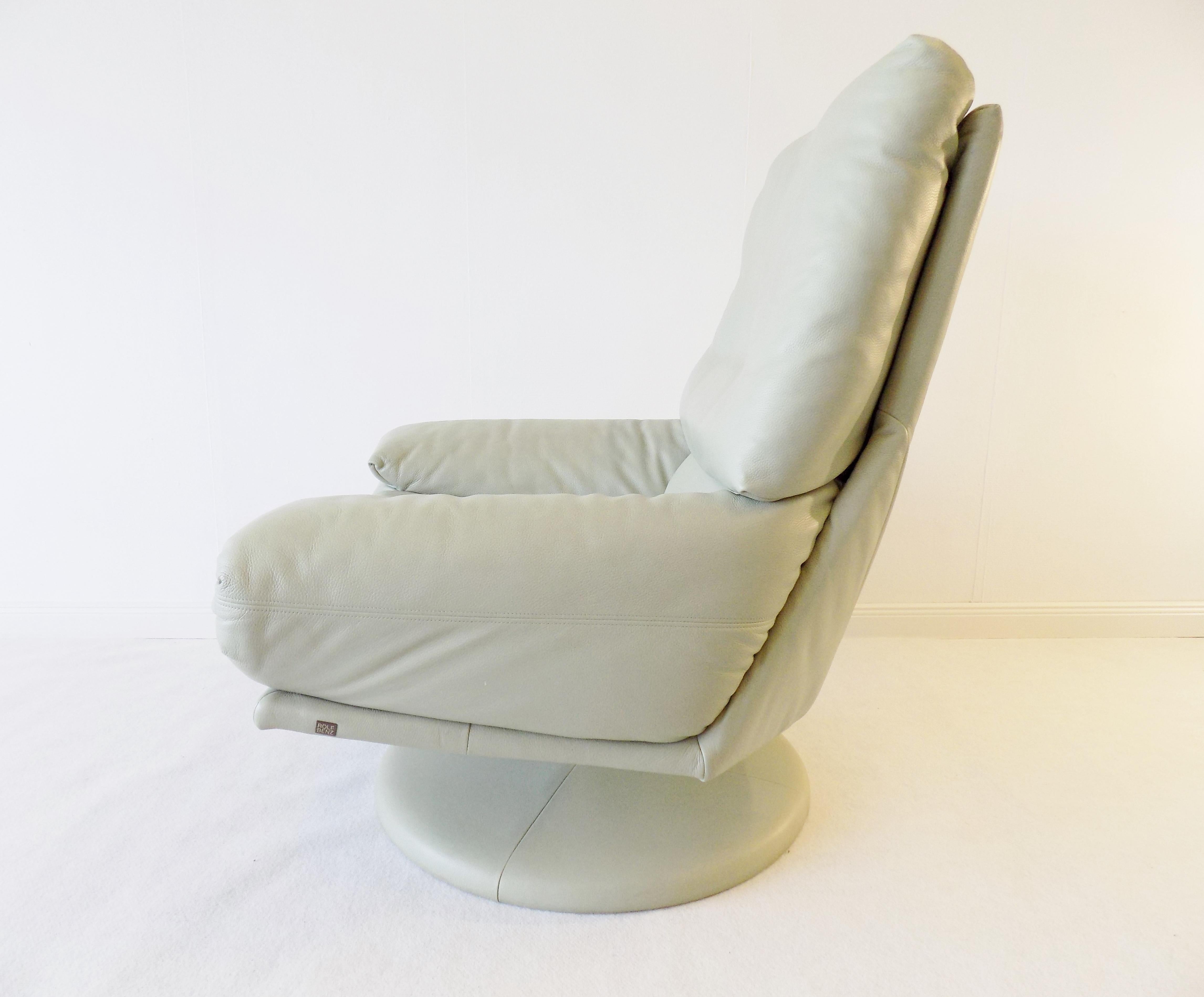 Modern Rolf Benz Leather Loungechair Light-Mint, 1980s Germany, Swivel, Tiltable For Sale