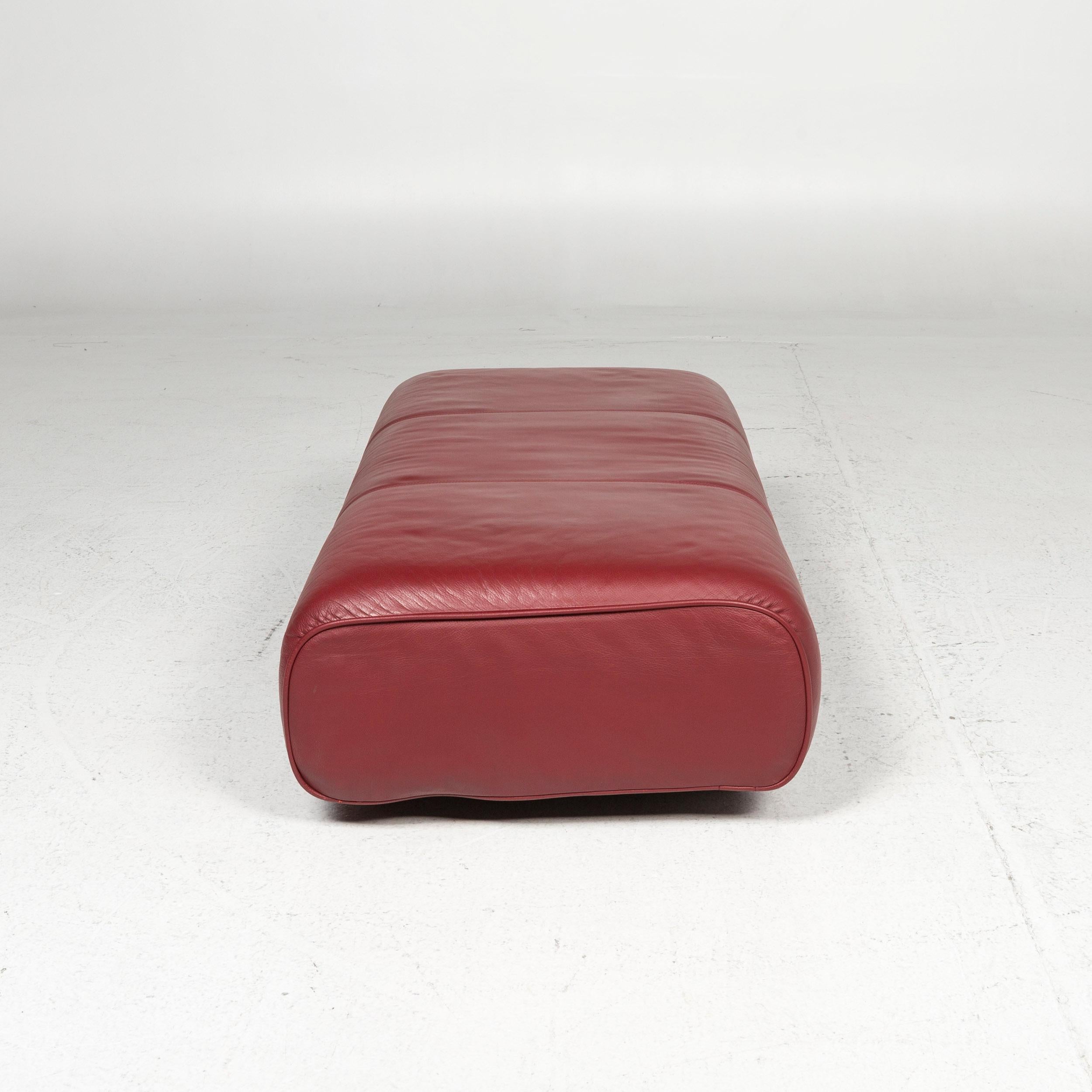Rolf Benz Leather Ottoman Red In Excellent Condition For Sale In Cologne, DE