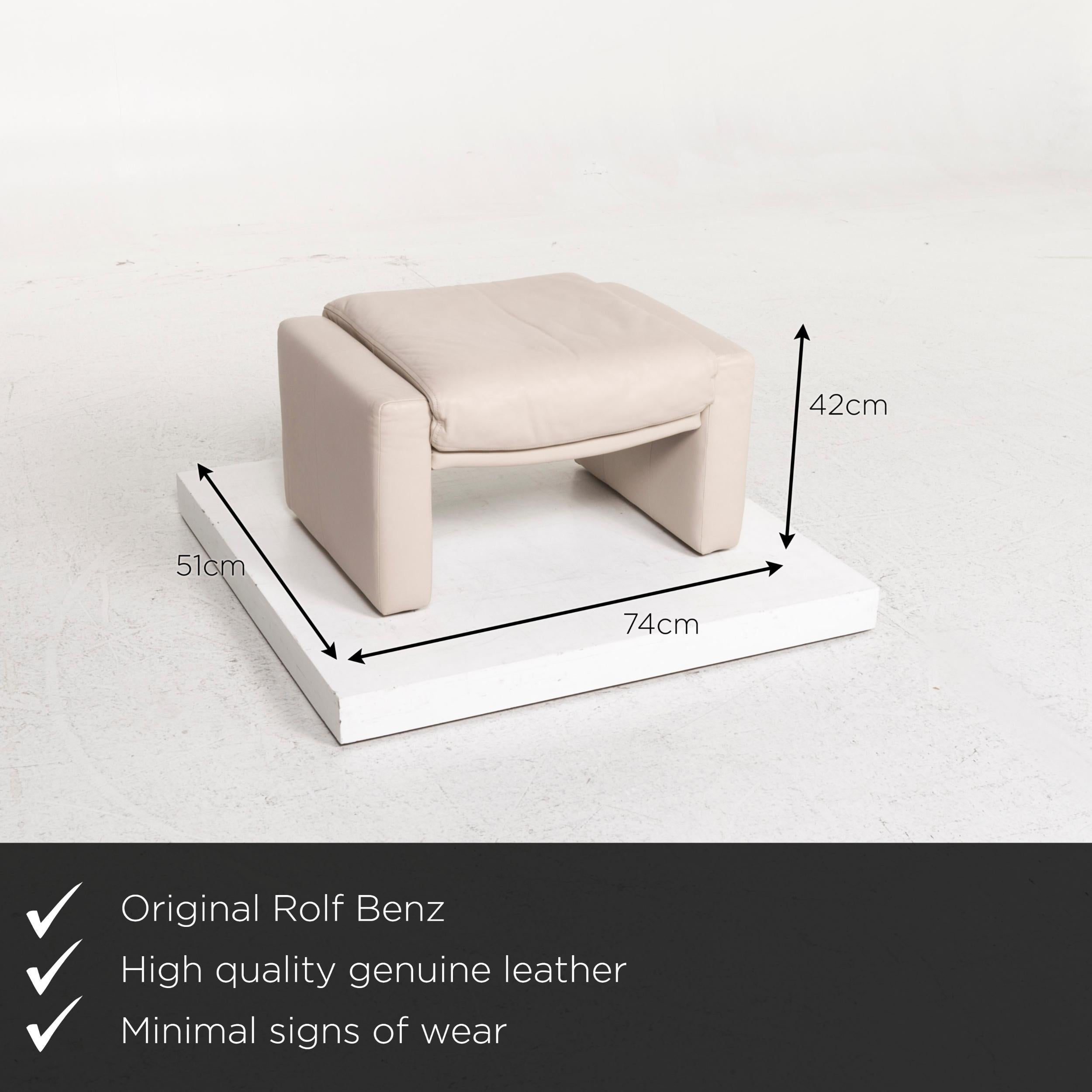 We present to you a Rolf Benz leather stool gray.
 

 Product measurements in centimeters:
 

Ddepth 51
 Width 74
 Height 42.






 