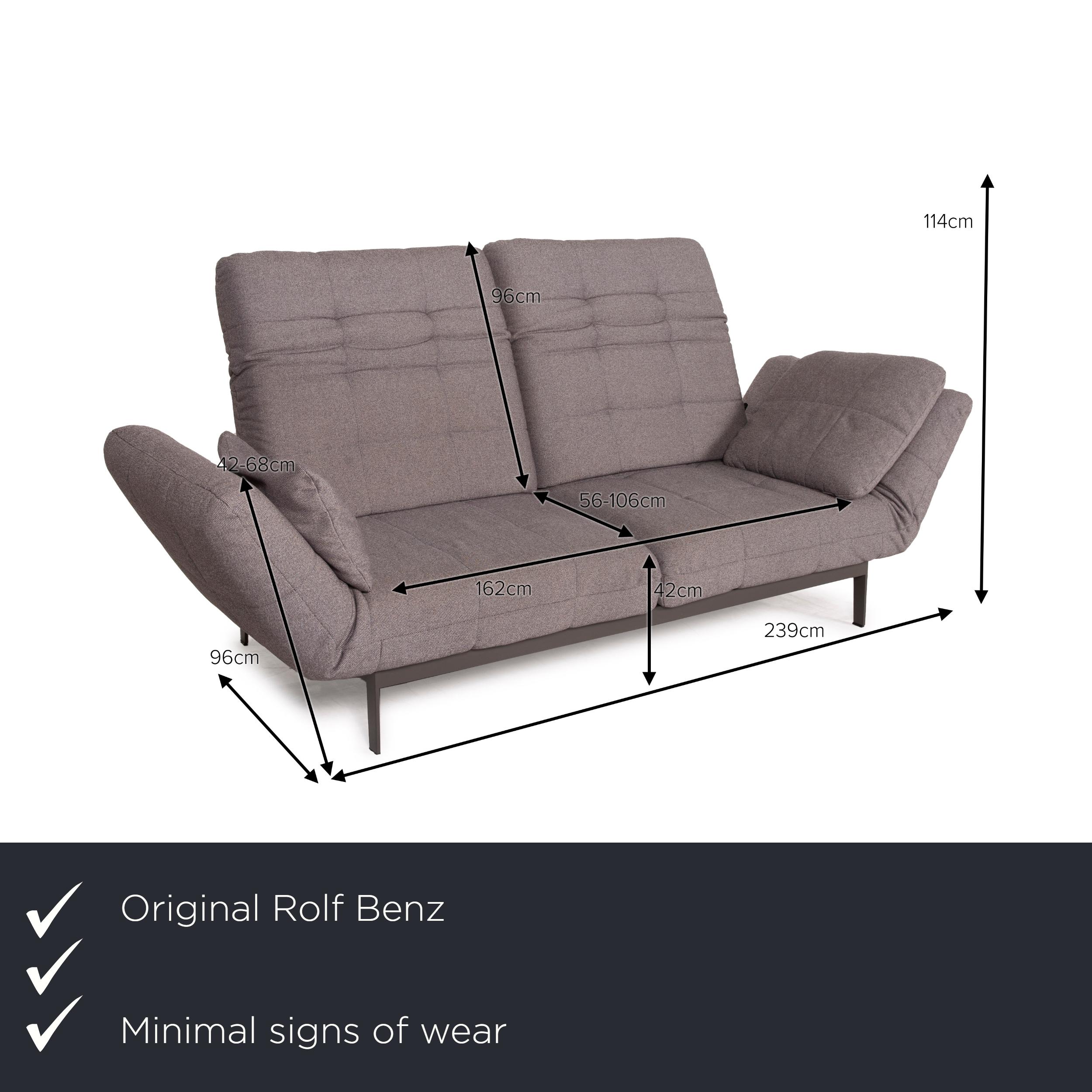 We present to you a Rolf Benz Mera fabric sofa two-seater sofa fabric gray function.


 Product measurements in centimeters:
 

Depth: 96
Width: 239
Height: 114
Seat height: 42
Rest height: 42
Seat depth: 56
Seat width: 162
Back height: