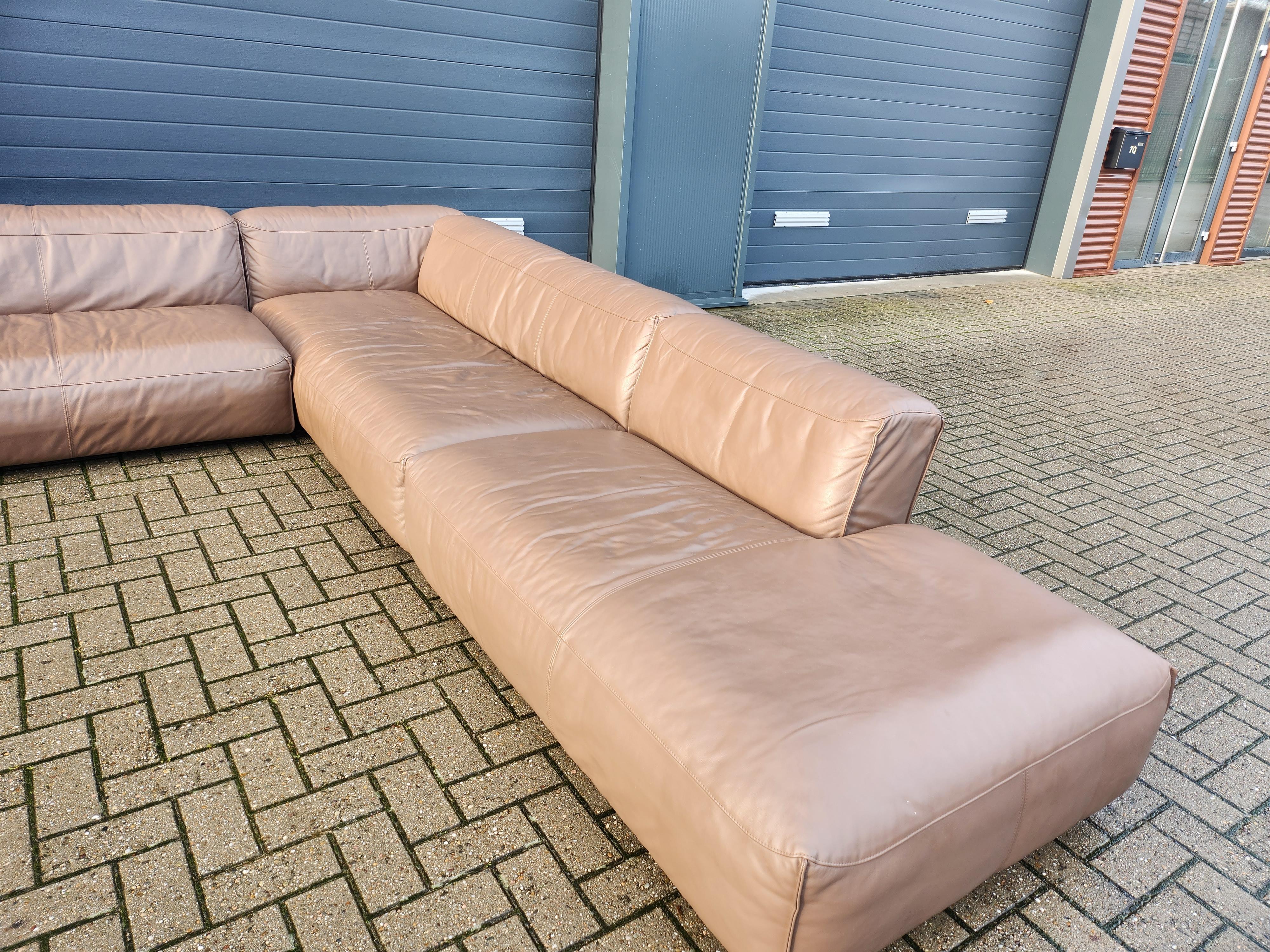 The sofa is still in good and undamaged condition, there are signs of use such as light seatingspots on the seats.

Information about Rolf Benz

Rolf Benz is a household name in the world of high-quality furniture and is synonymous with 