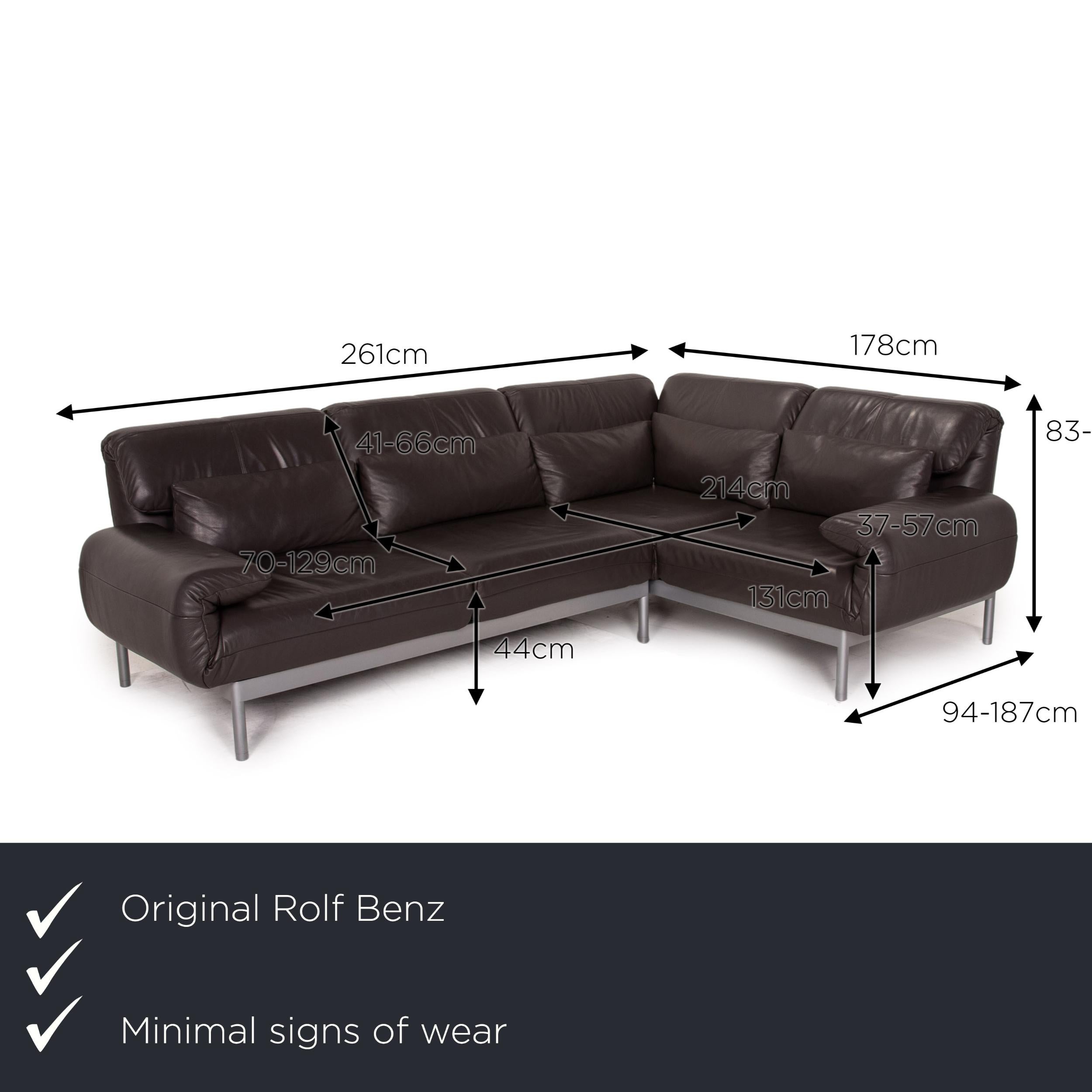 We present to you a Rolf Benz Plura leather corner sofa brown dark brown function relax function.
 

 Product measurements in centimeters:
 

Depth: 94
Width: 261
Height: 83
Seat height: 44
Rest height: 37
Seat depth: 70
Seat width: