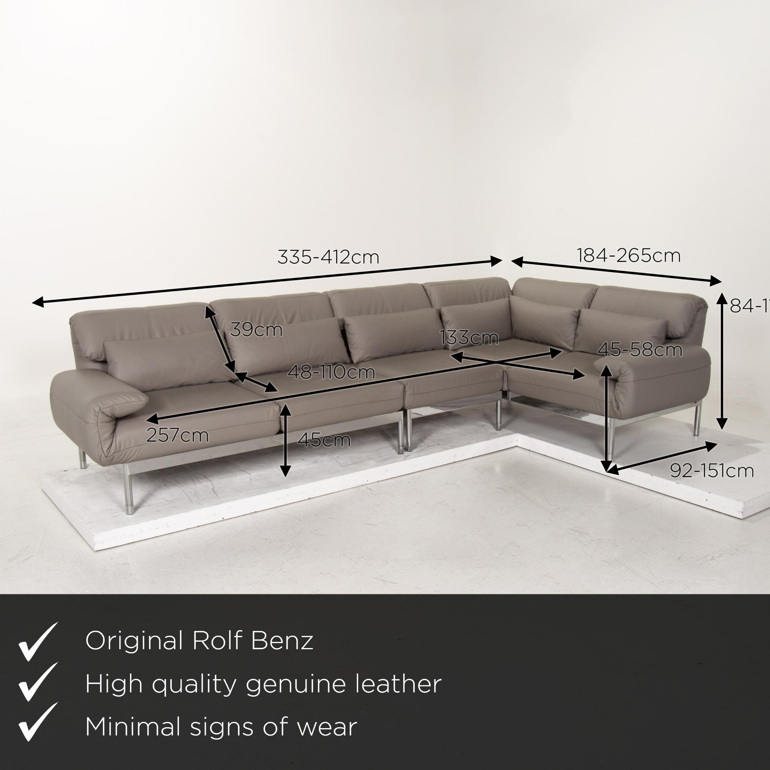 We present to you a Rolf Benz Plura leather corner sofa gray sofa function relax function couch.


 Product measurements in centimeters:
 

Depth 151
Width 335
Height 84
Seat height 45
Rest height 45
Seat depth 48
Seat width 257
Back