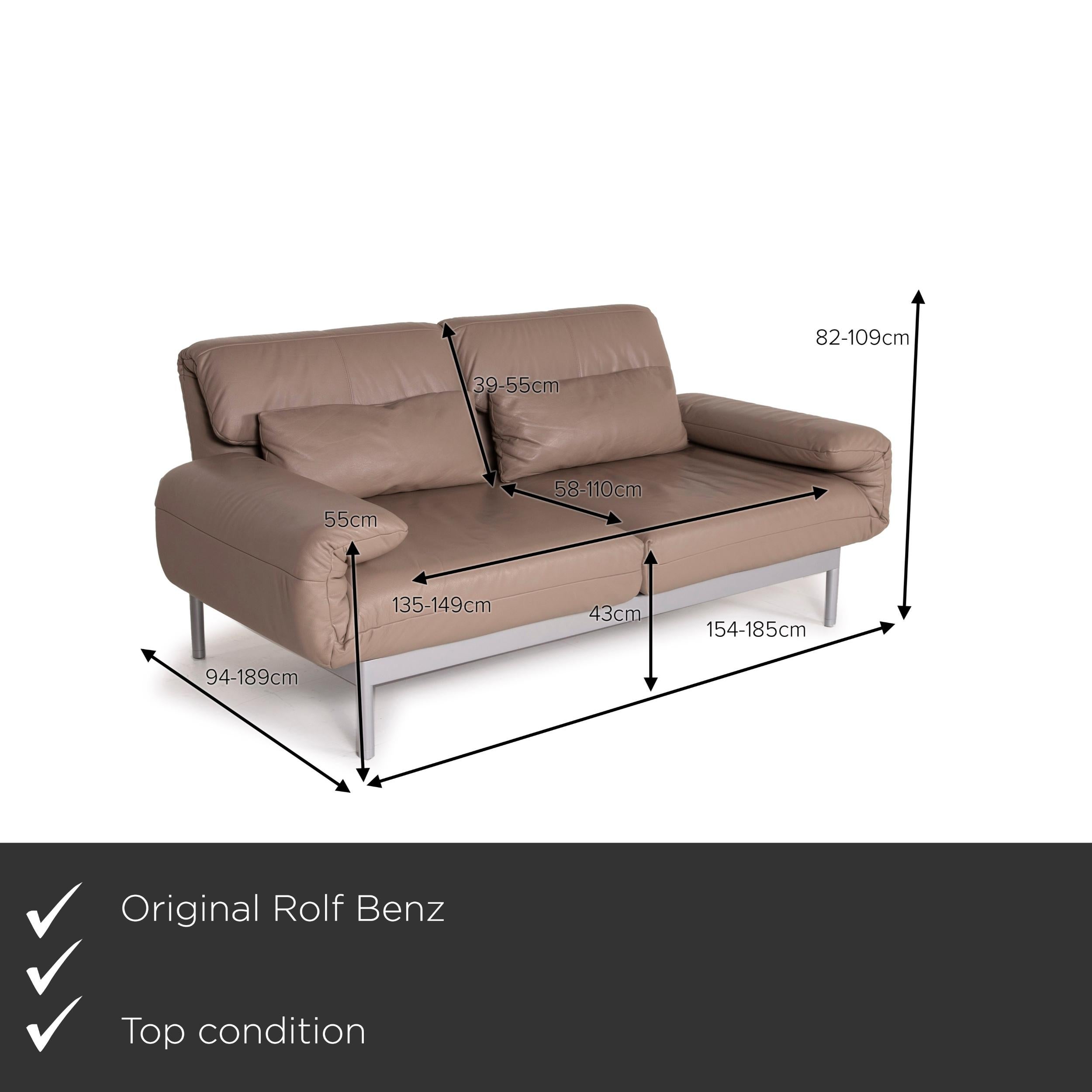 We present to you a Rolf Benz Plura leather sofa brown two-seater function reclining function.


 Product measurements in centimeters:
 

Depth: 94
Width: 154
Height: 82
Seat height: 43
Rest height: 55
Seat depth: 58
Seat width: