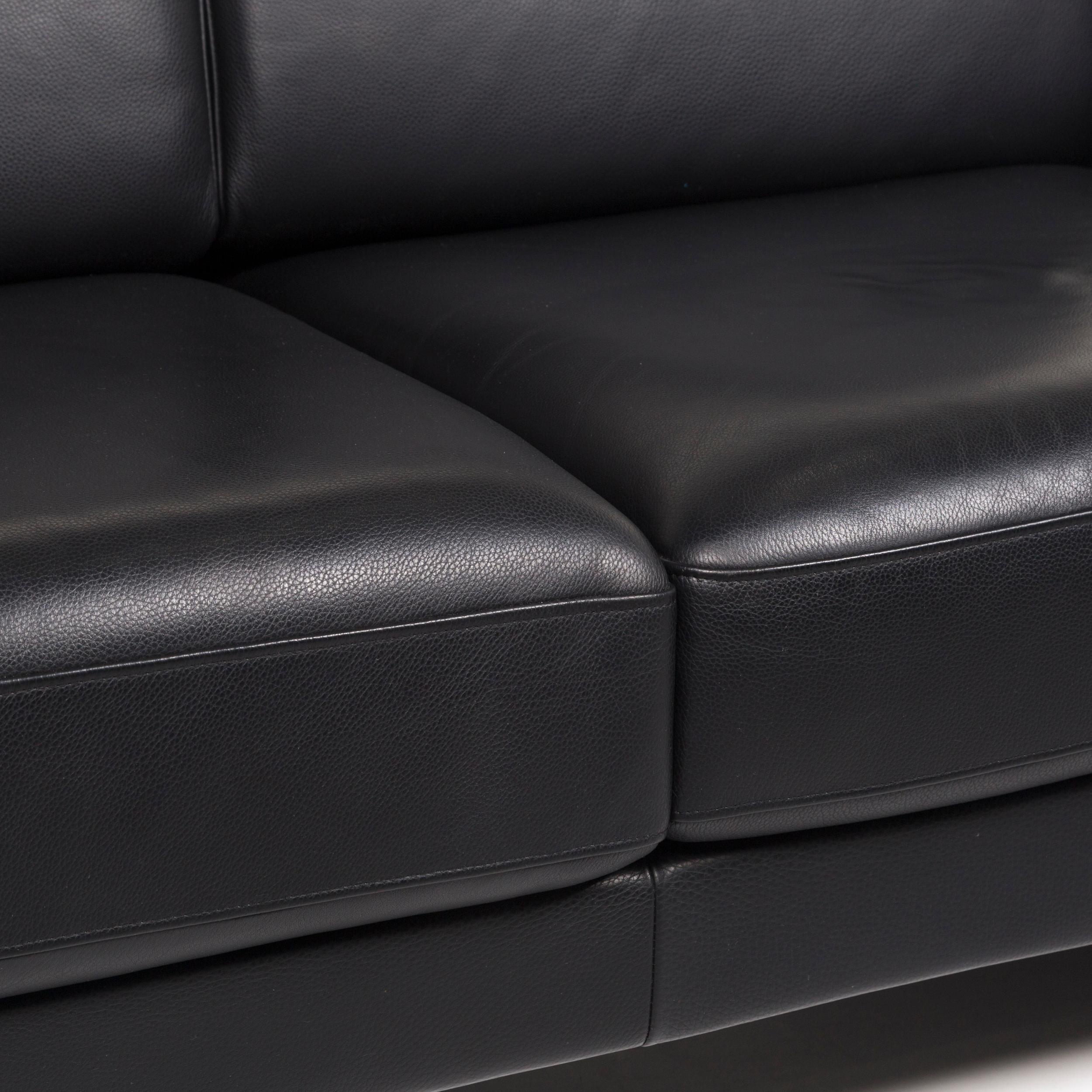 We bring to you a Rolf Benz Rolf Benz Ego leather sofa Garnitu black 2 two-seat.

 

 Product measurements in centimeters:
 

Depth 95
Width 146
Height 85
Seat-height 45
Rest-height 50
Seat-depth 56
Seat-width 125
Back-height 43.