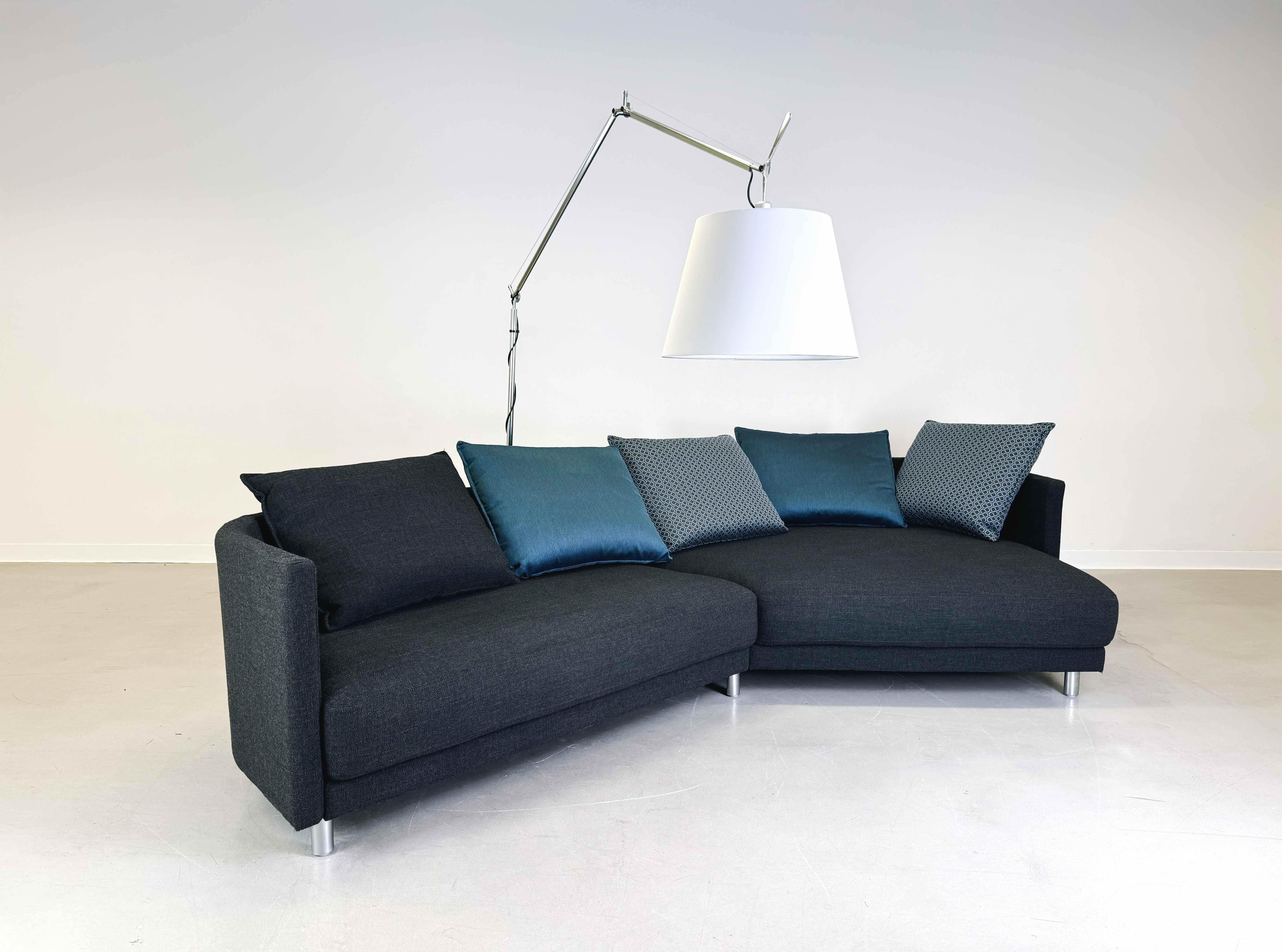 Nous proposons à la vente un magnifique canapé d'angle 