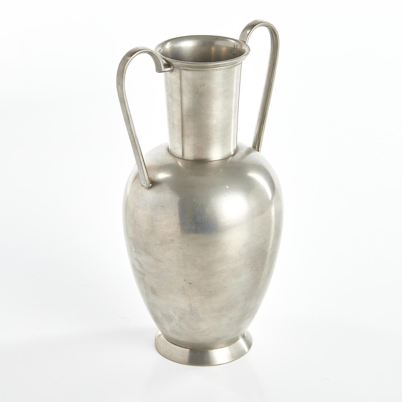 Metà XX secolo Vaso in peltro di Rolf Engströmer per FAK, Art Déco, Svezia, 1935 in vendita
