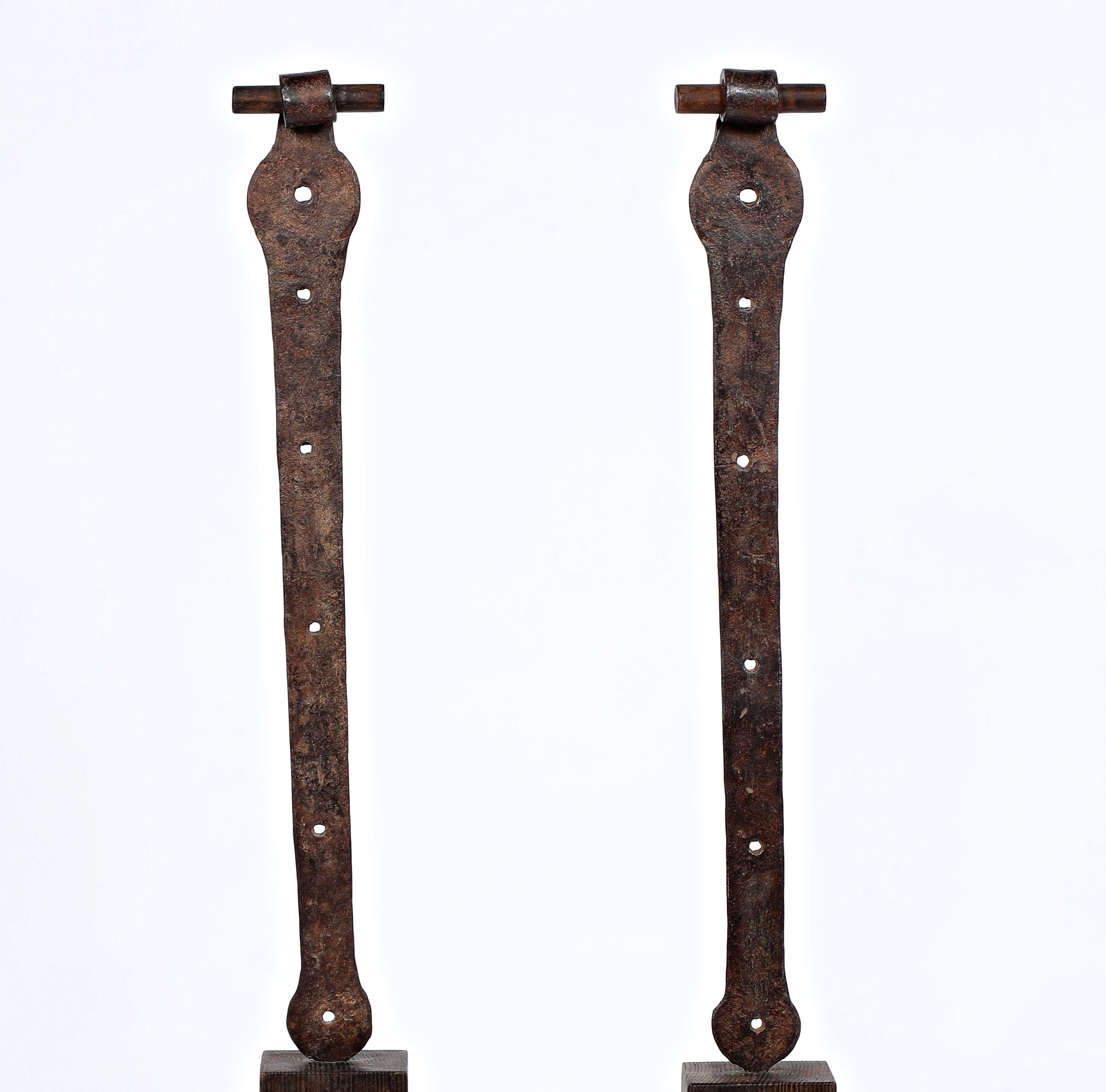 Deux sculptures abstraites en fer d'après-guerre 1991 L'artiste allemand Rolf Hans en vente 3