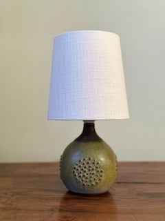 Rolf Palm Art Deco Stoneware Table Lamp in green & brown, 1960s.