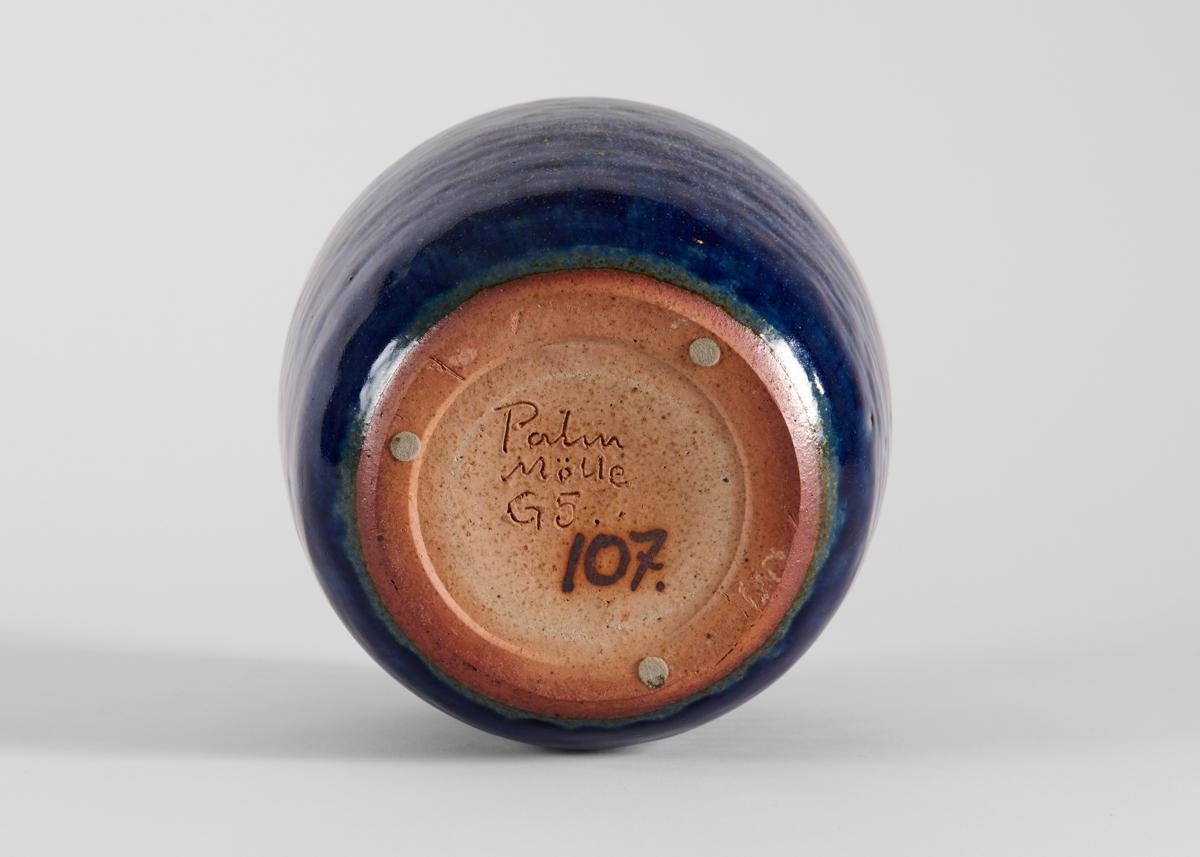 Suédois Rolf Palm, grand vase émaillé bleu profond, Suède, années 1970 en vente